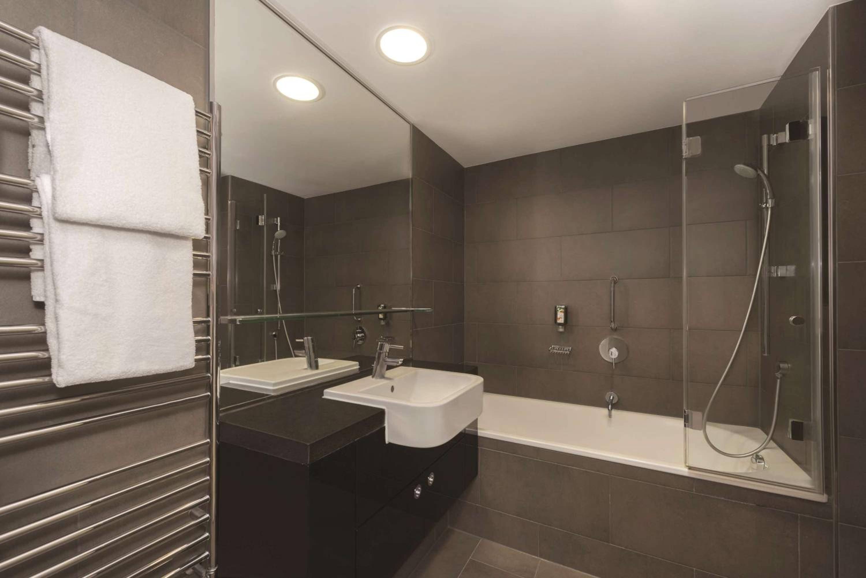 Three-Bedroom Interconnecting Apartment
