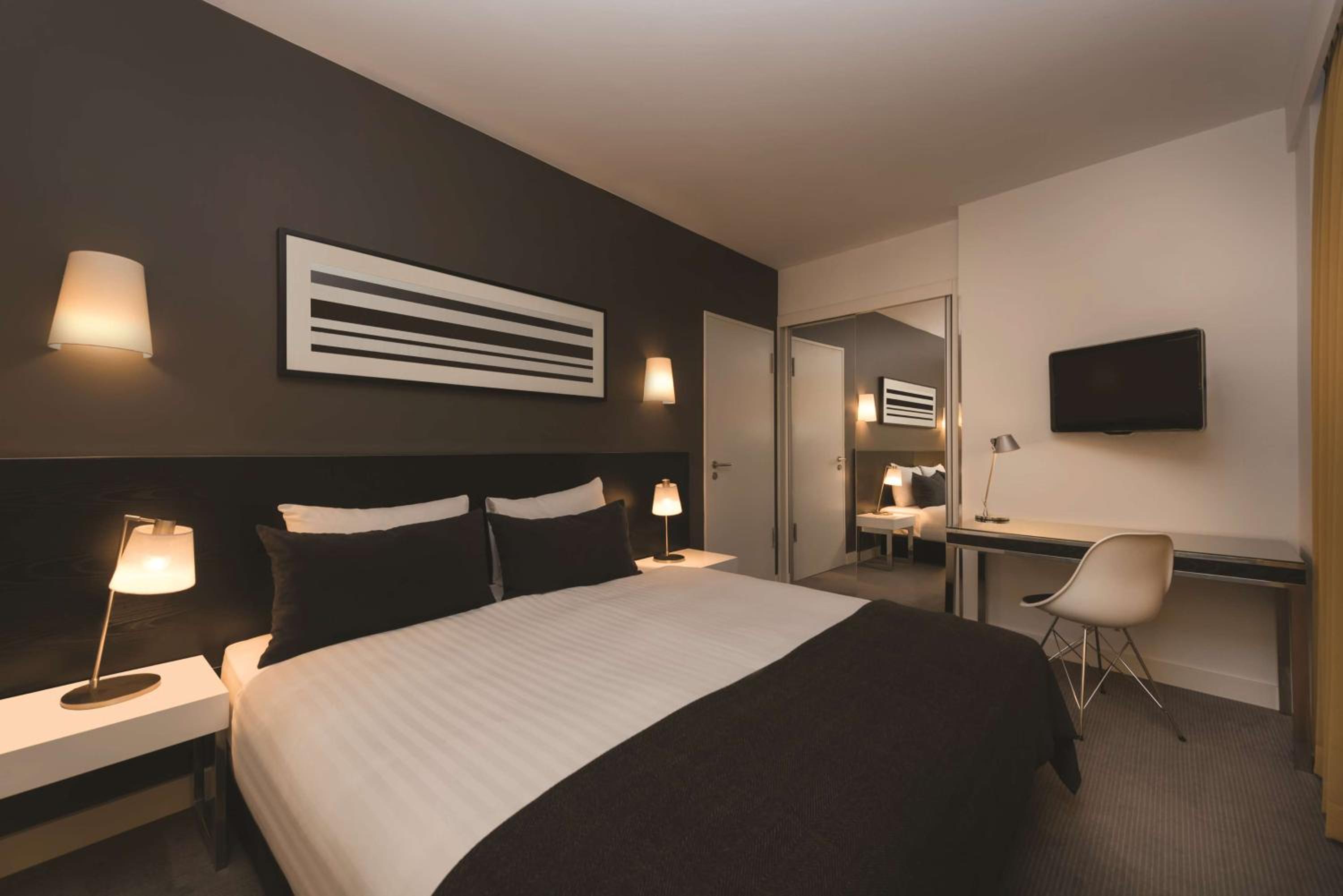 Three-Bedroom Interconnecting Apartment