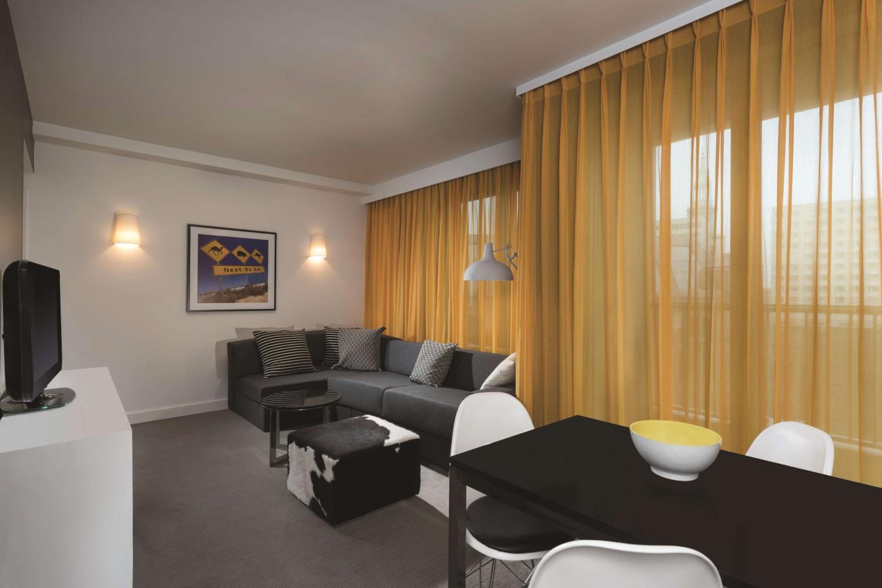 Three-Bedroom Interconnecting Apartment thumbnail 5
