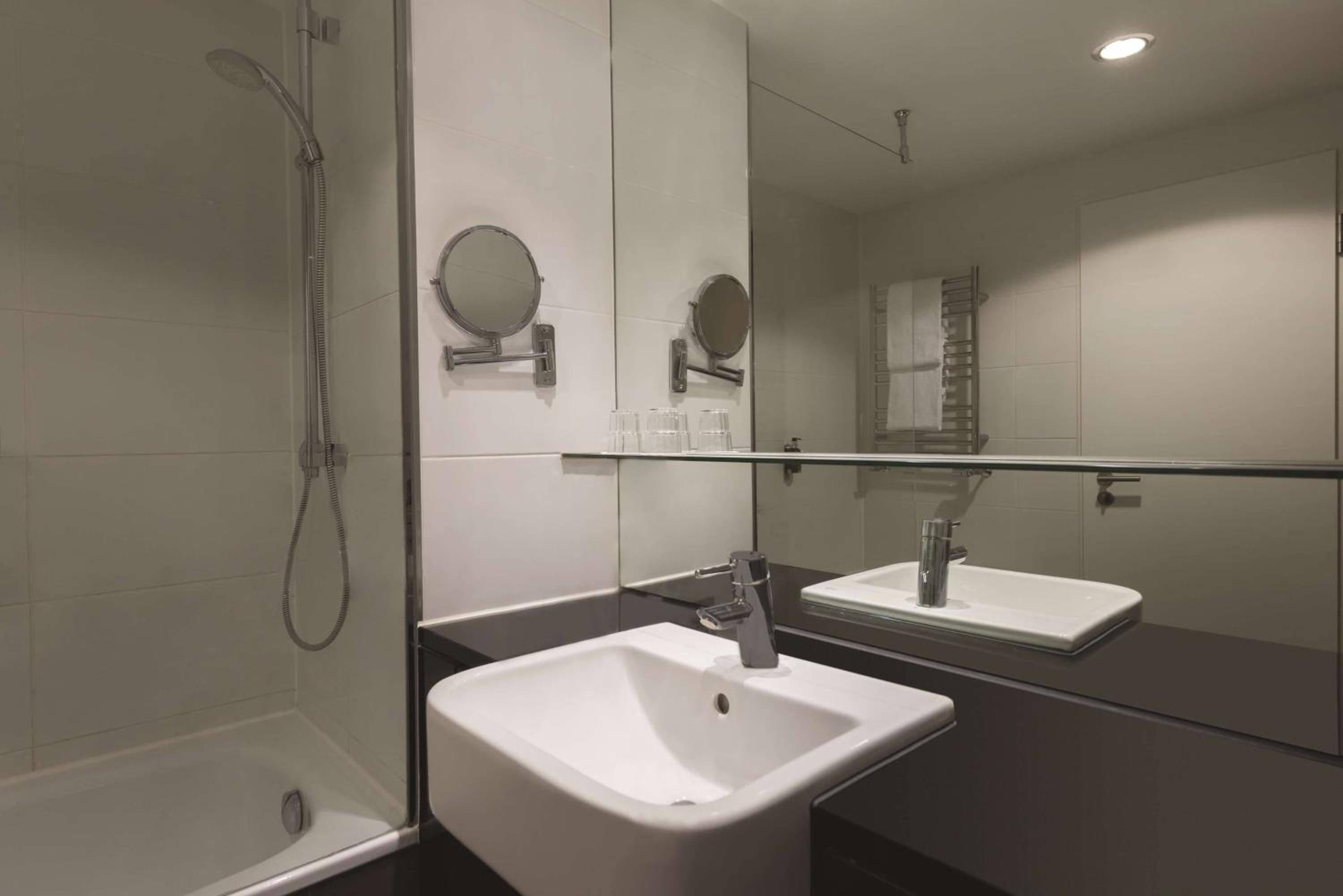 Two-Bedroom Apartment - Photo 13