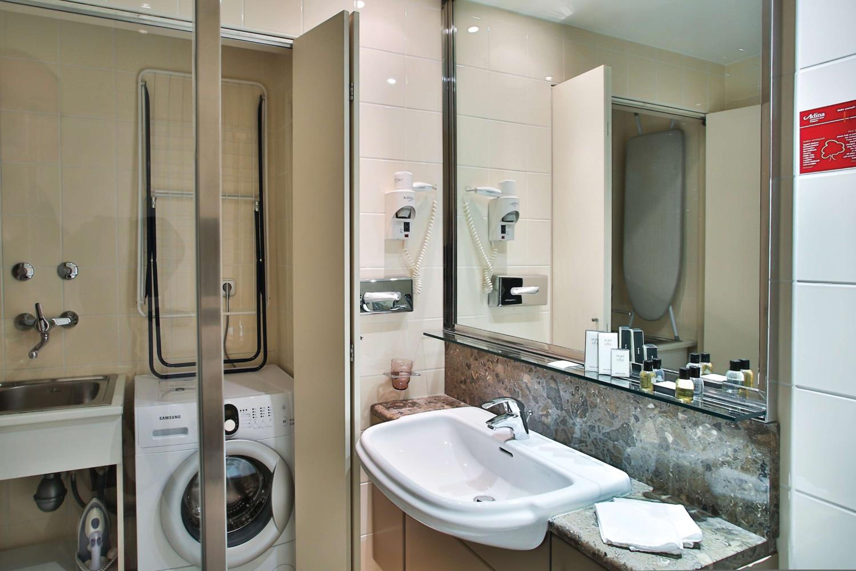 One-Bedroom Apartment - Photo 7