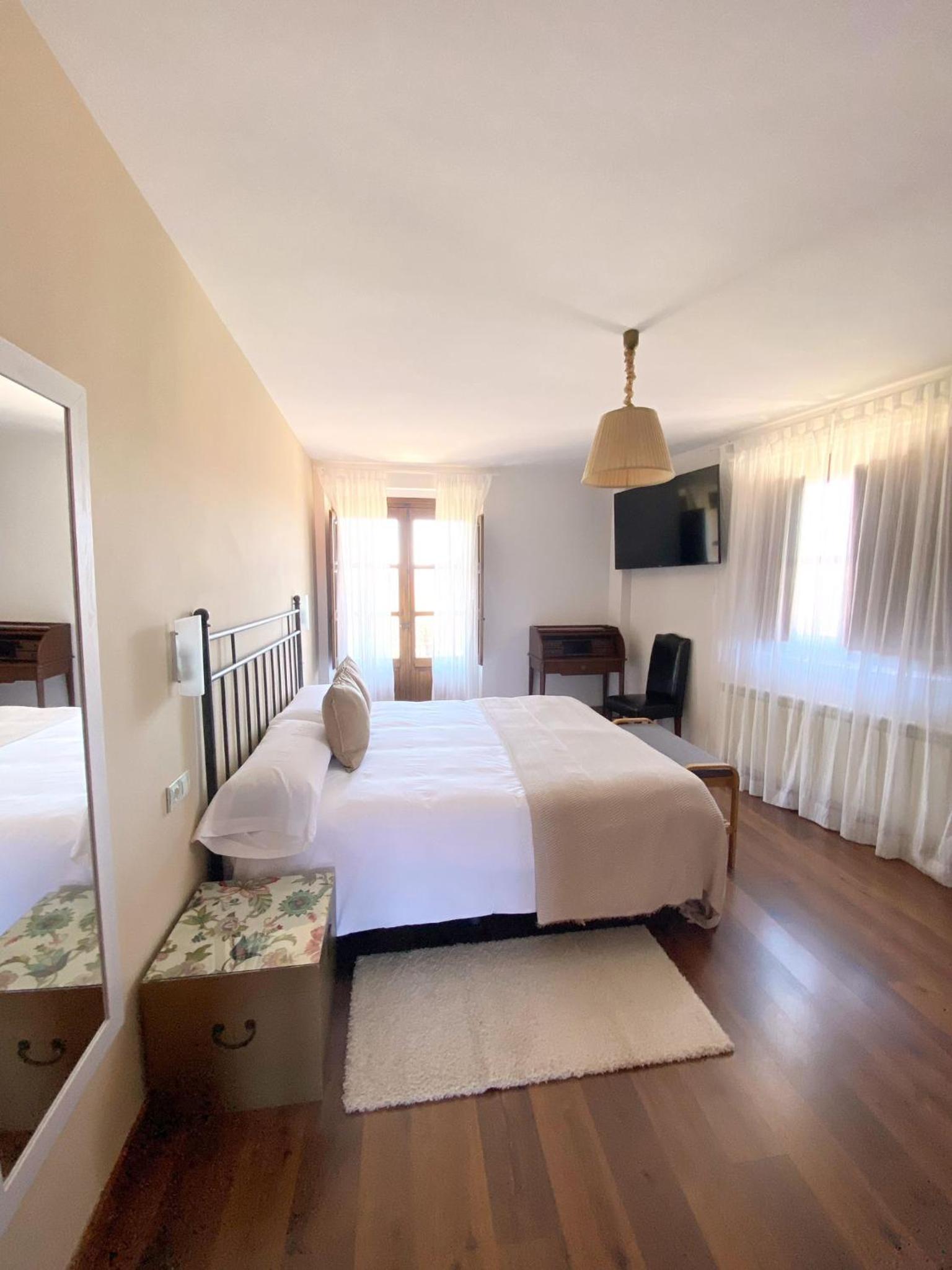 Habitación Queen con Balcón y Vistas al Jardín