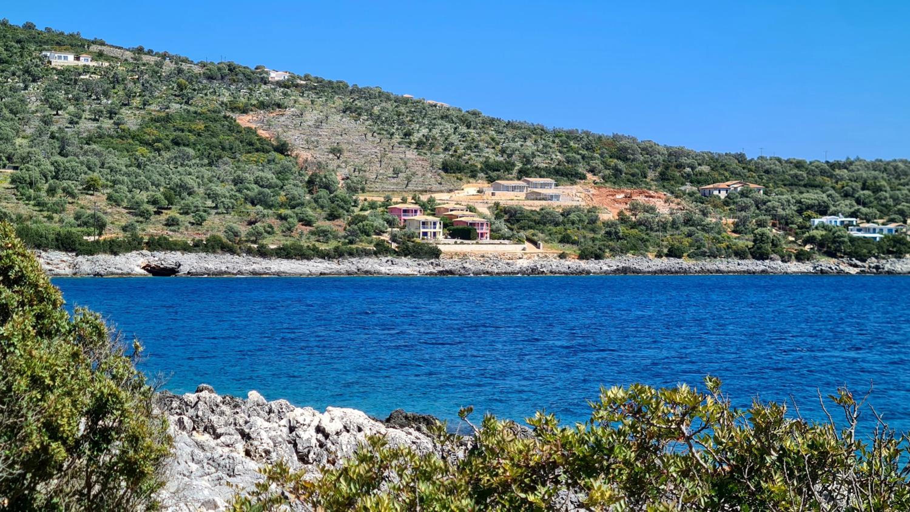 Villa - Beach Front - Photo 3