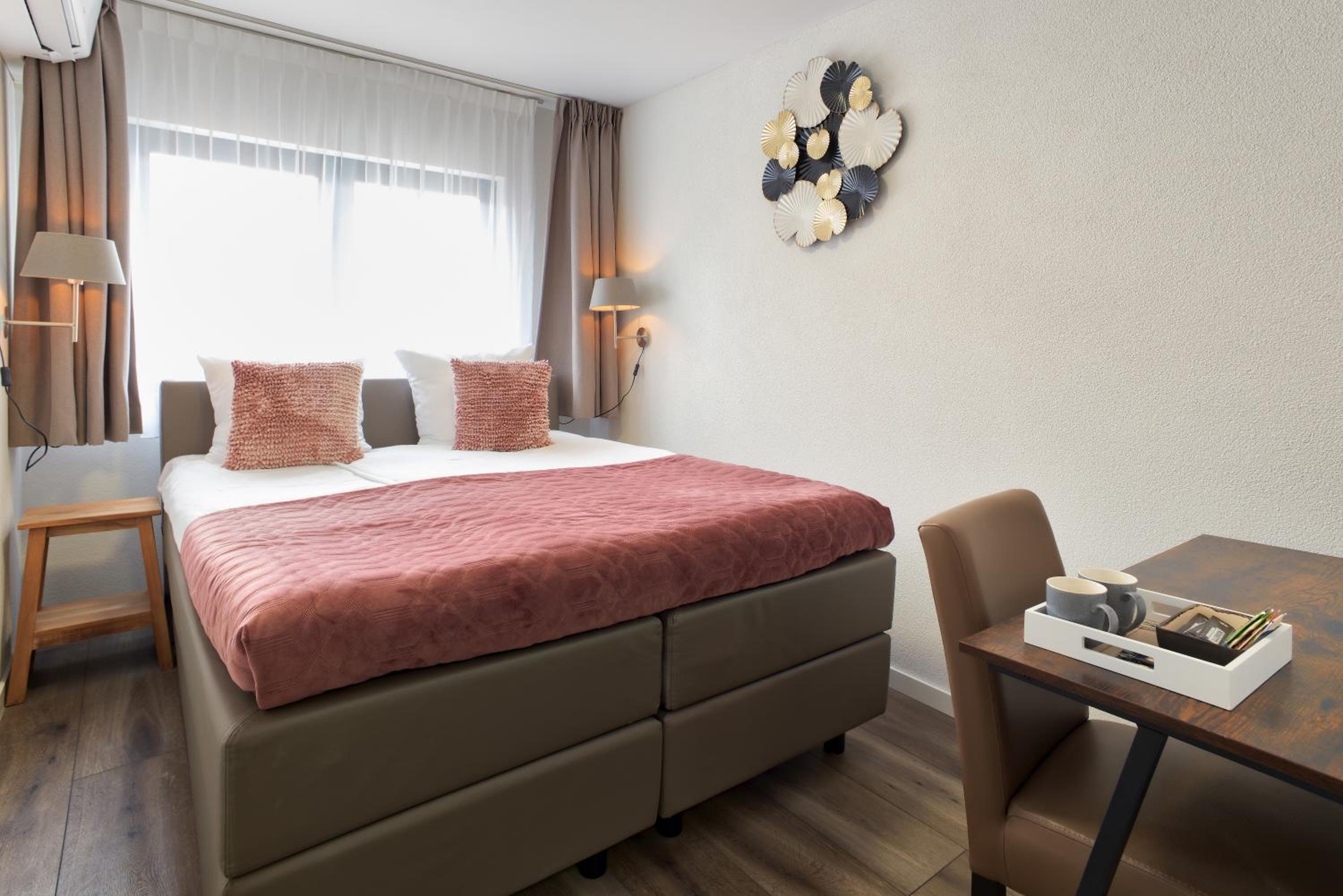 Budget Double Room - Photo 2