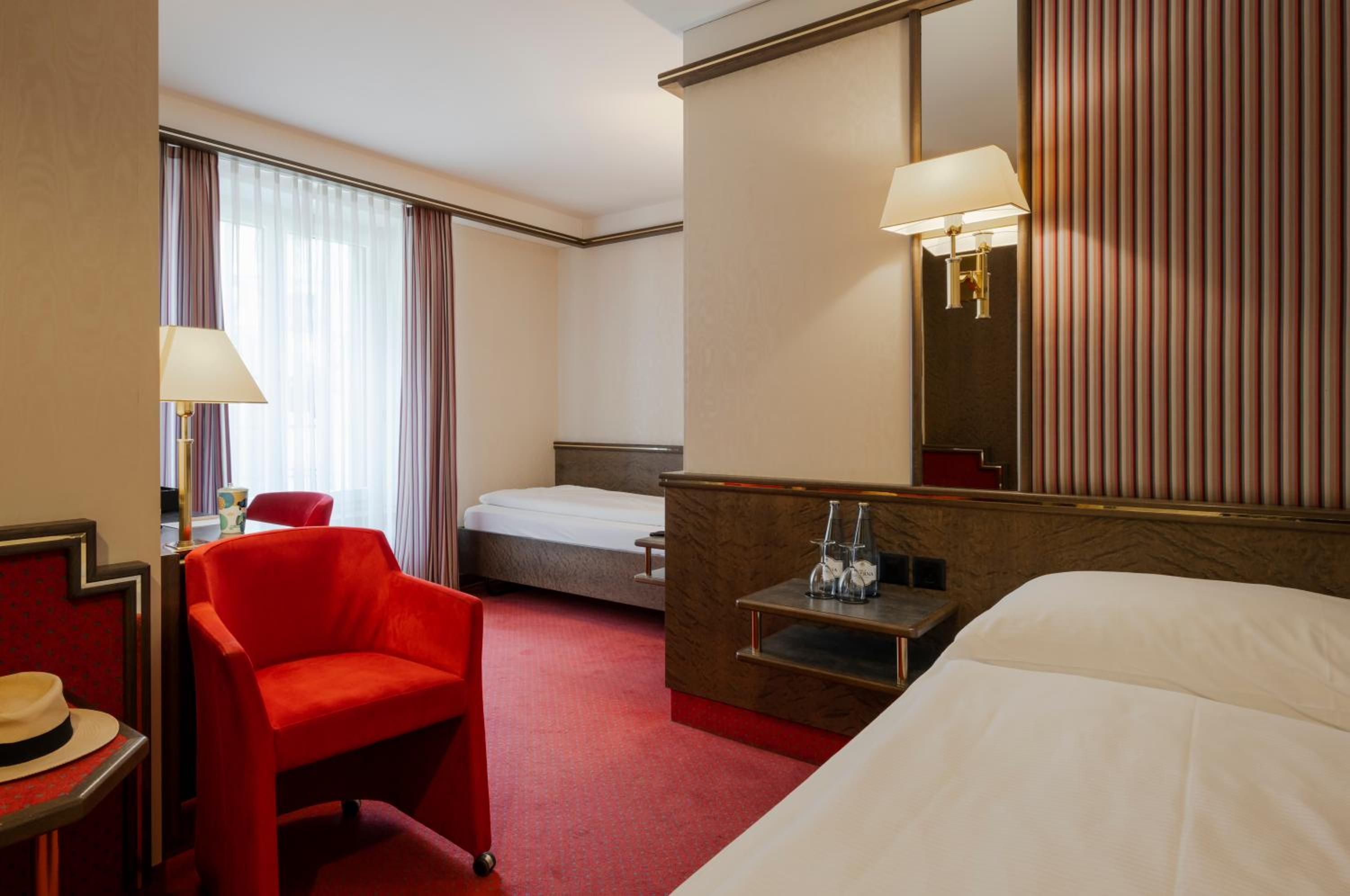 Economy Twin Room - Photo 1