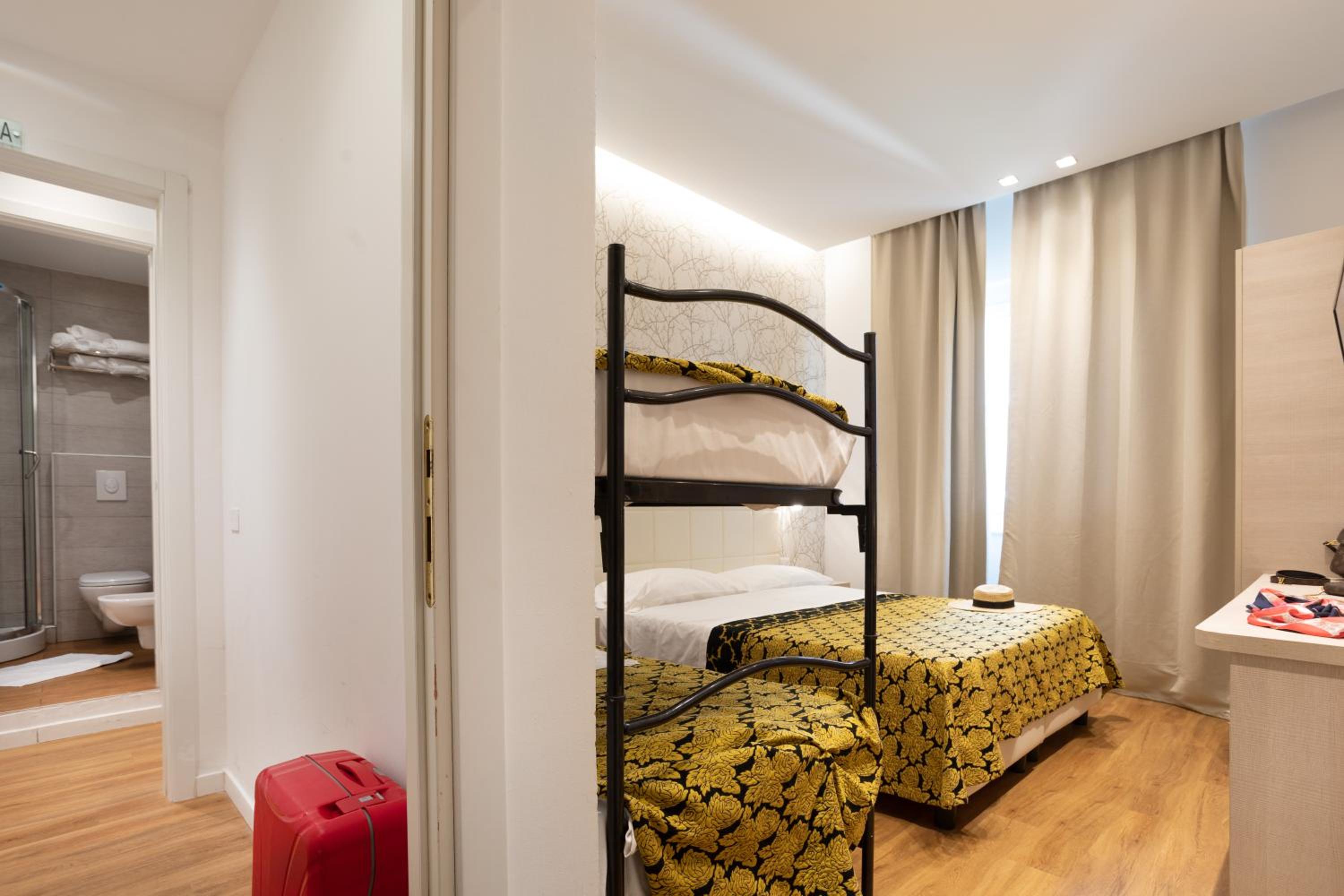 Standard Quadruple Room