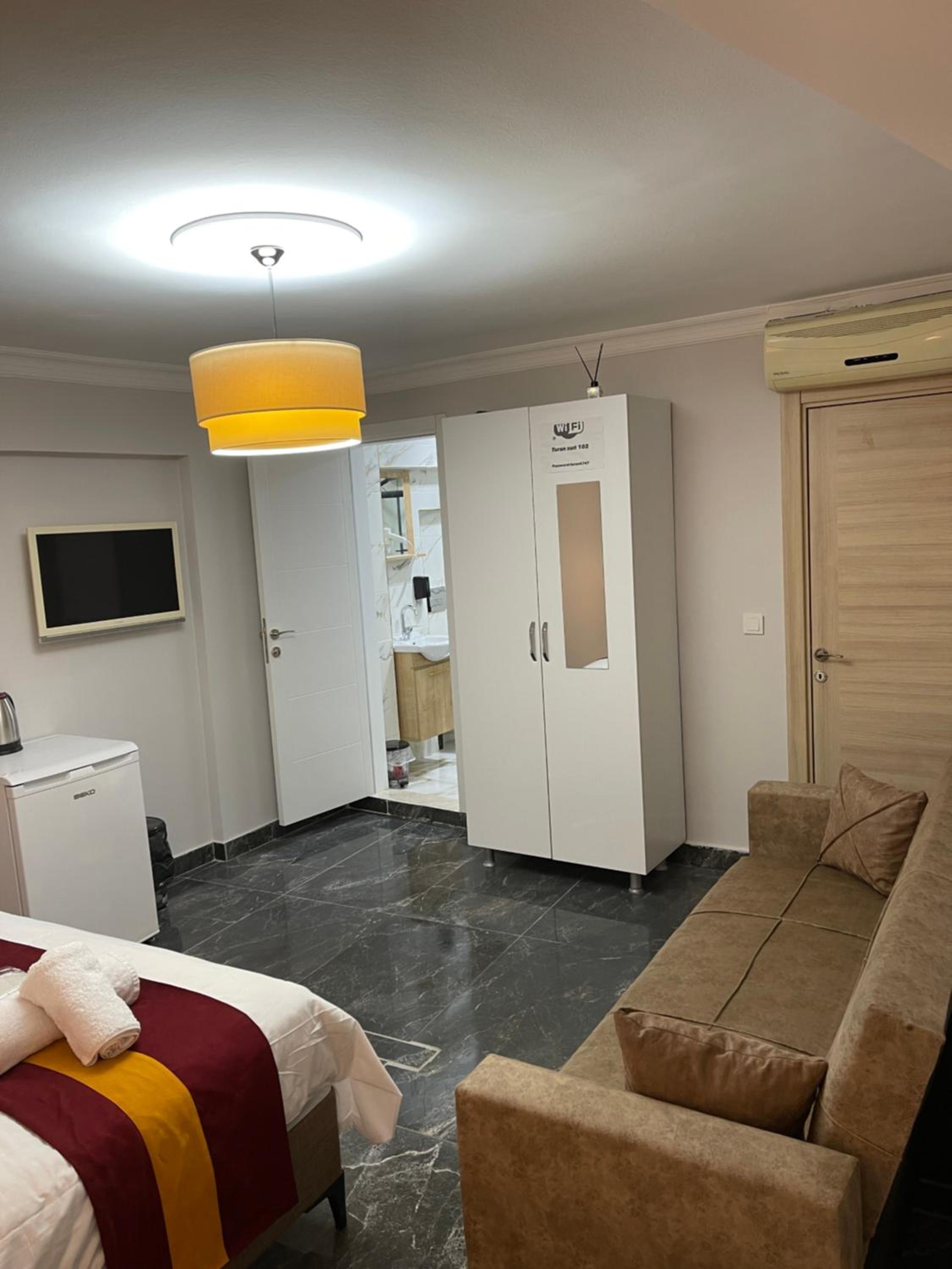 Superior Triple Room photo 3
