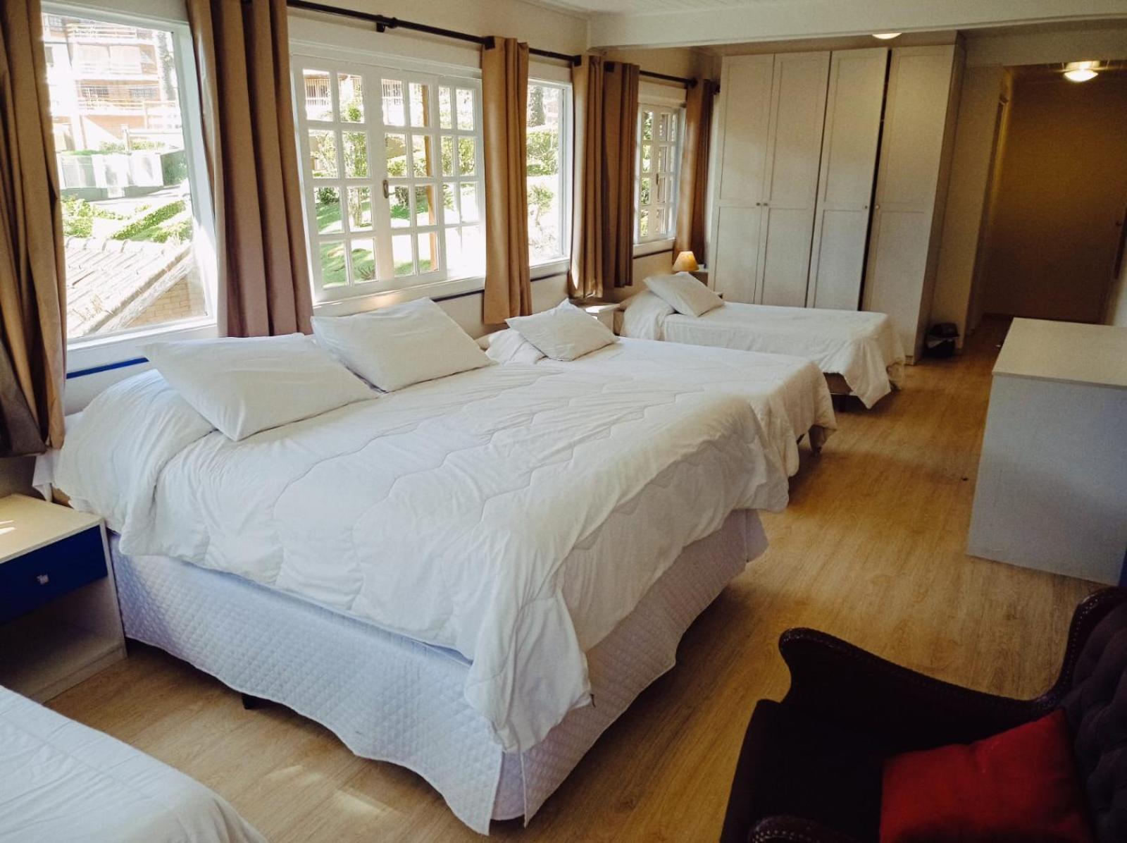 Chalet (5 Adults)