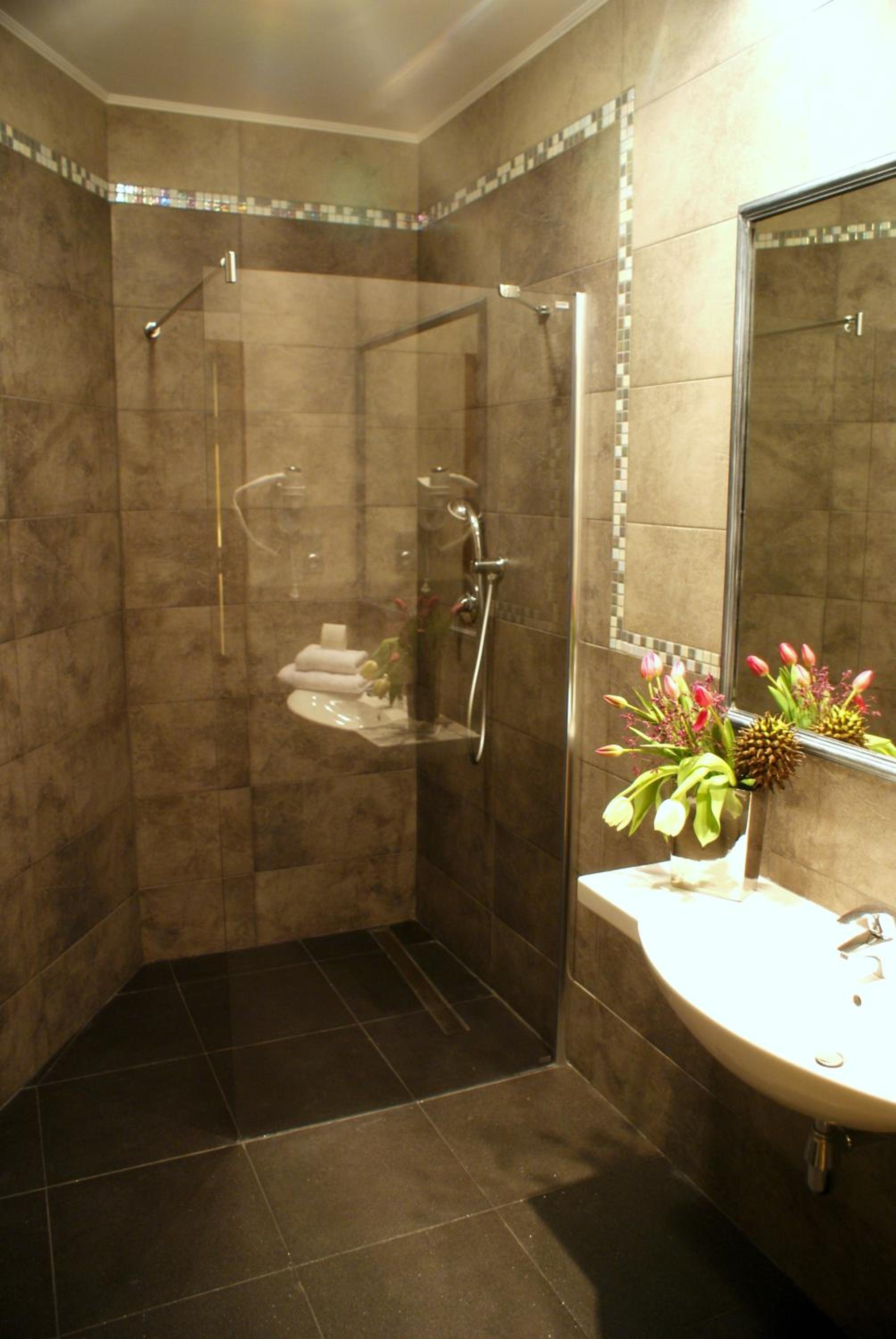 Double or Twin Room with Old Town View - Photo 2