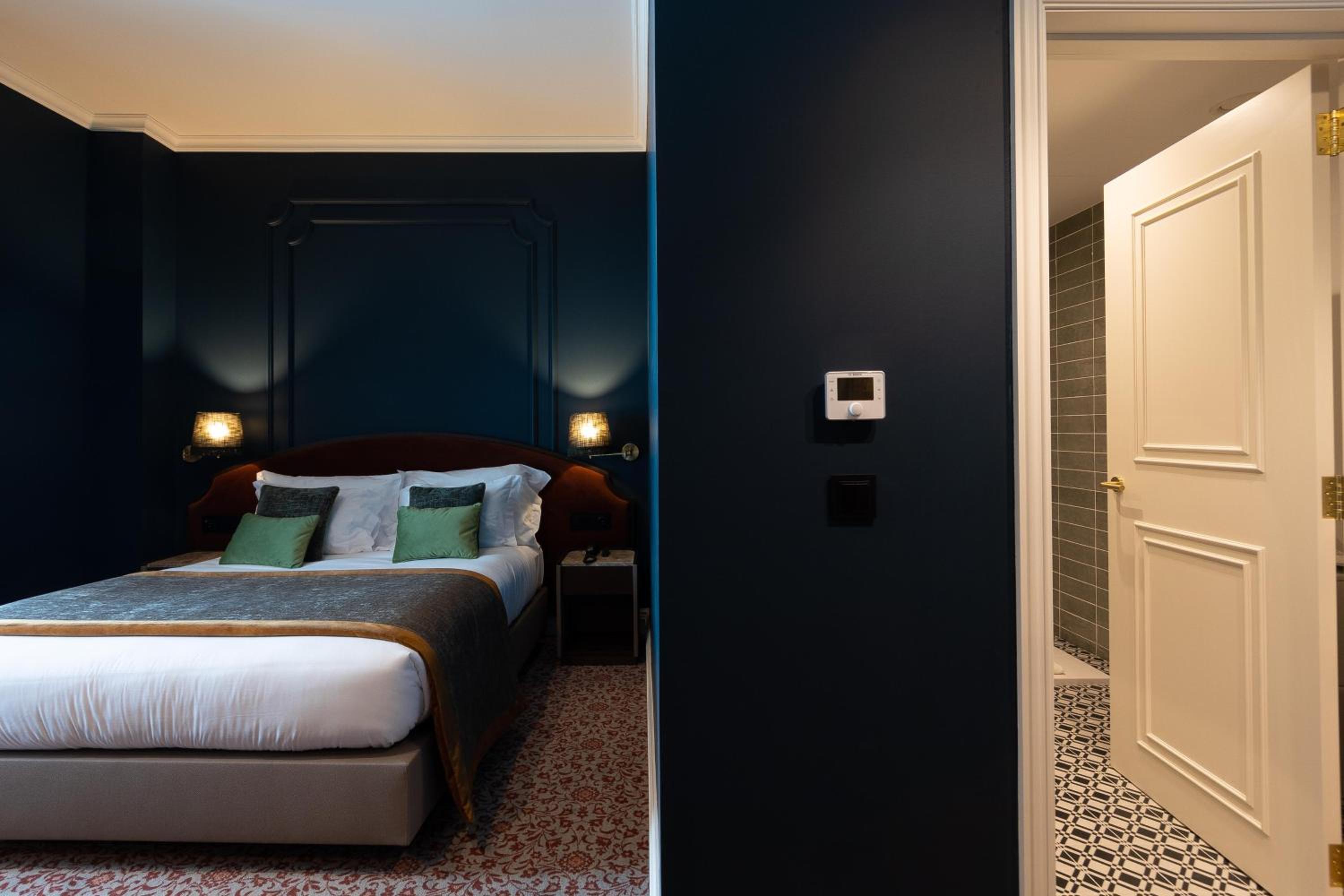 Double or Twin Room photo 2