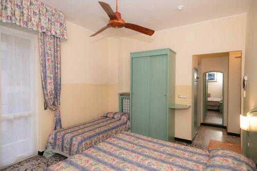 Standard Triple Room photo 2