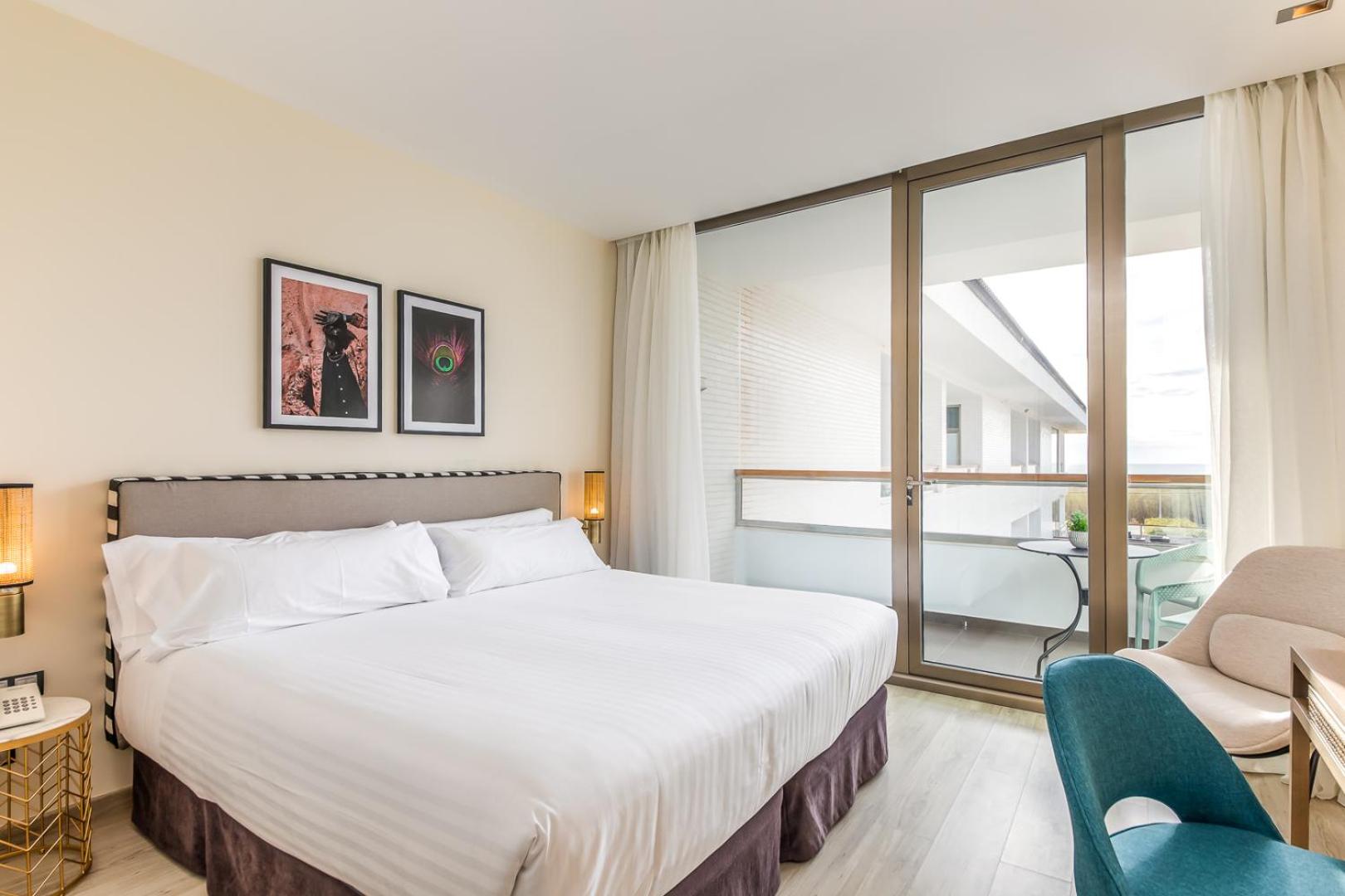 Deluxe Double Room With Sea View - Photo 7