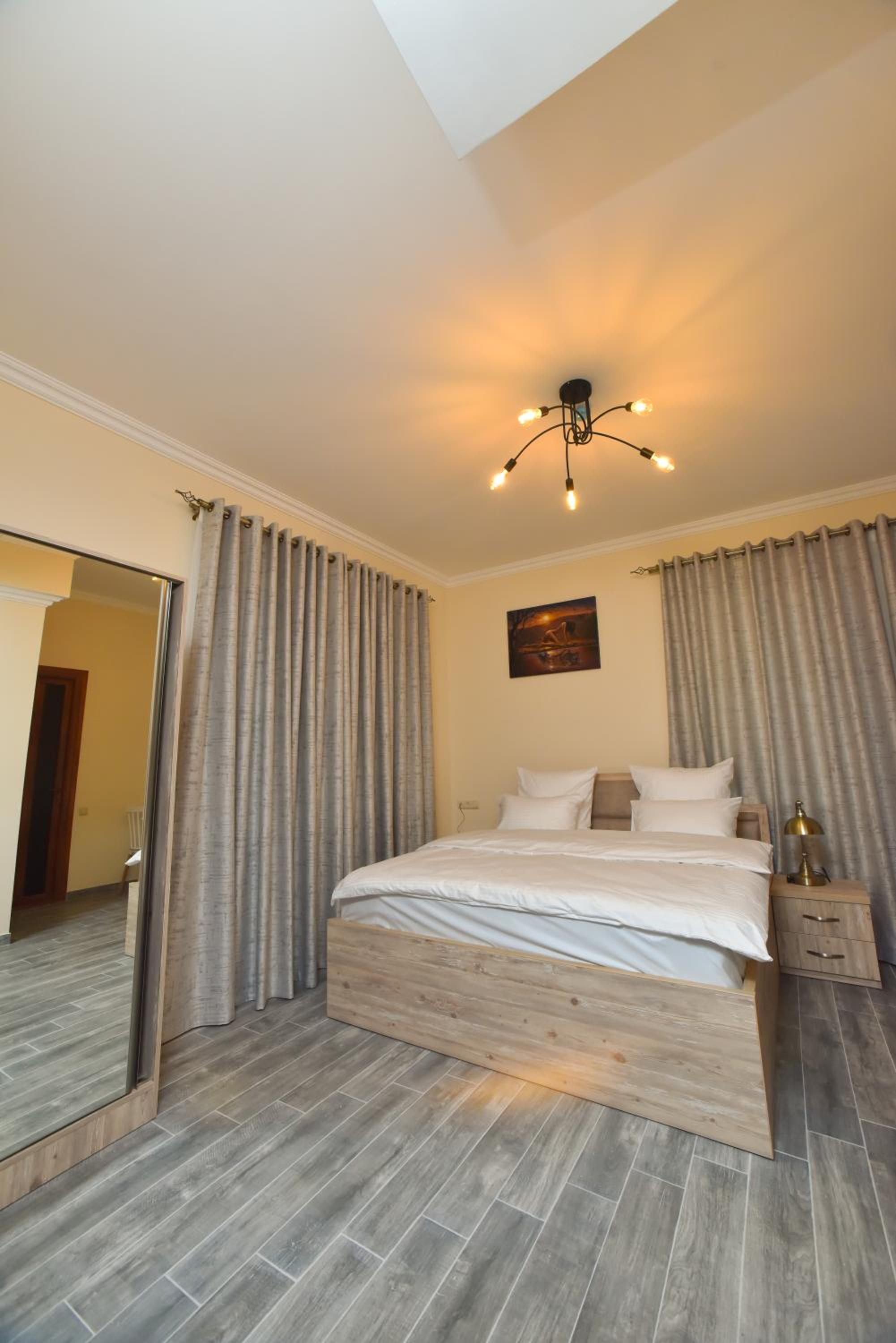 Large Single Room