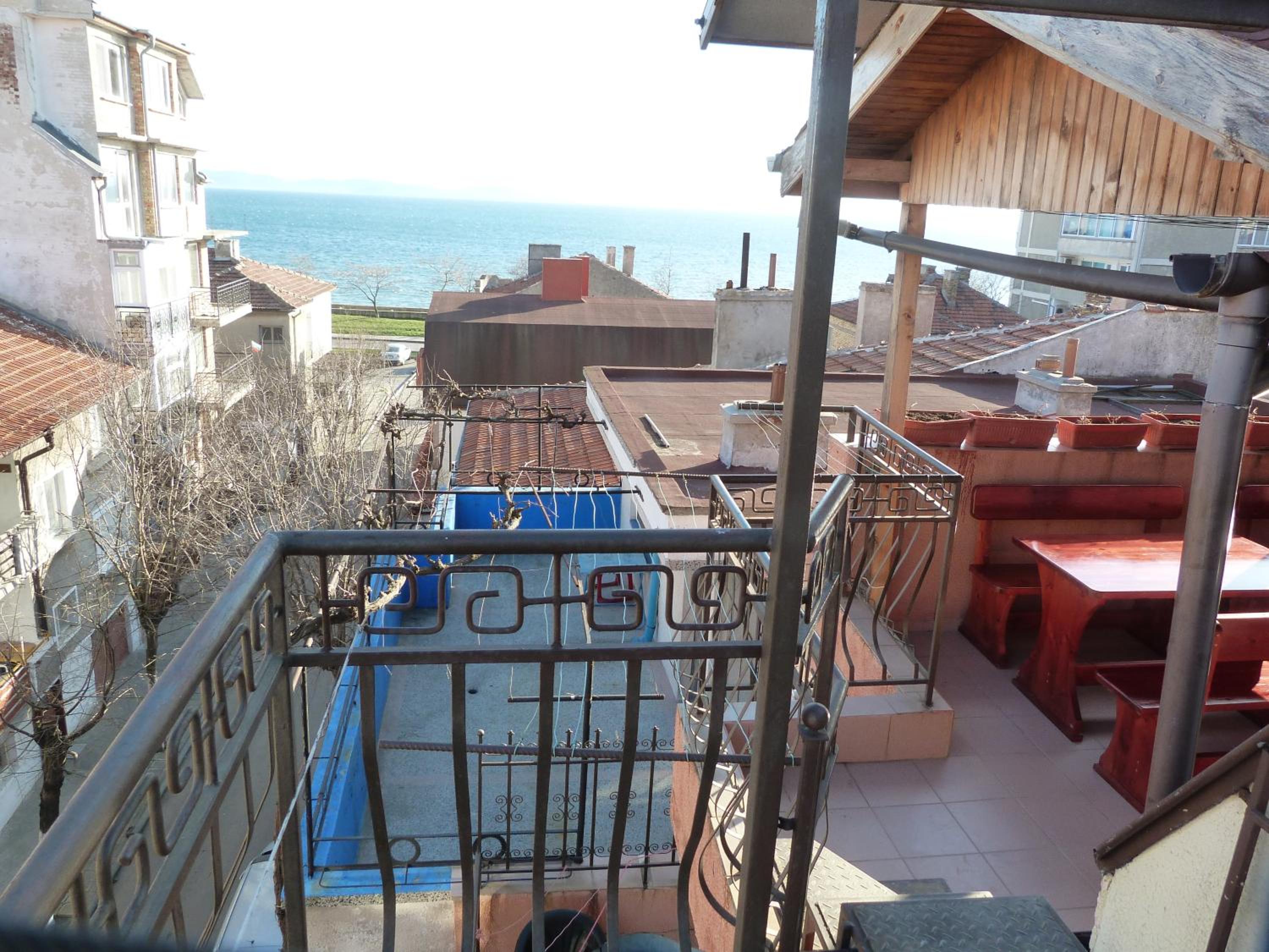 Two-Bedroom Suite with Balcony - Photo 9