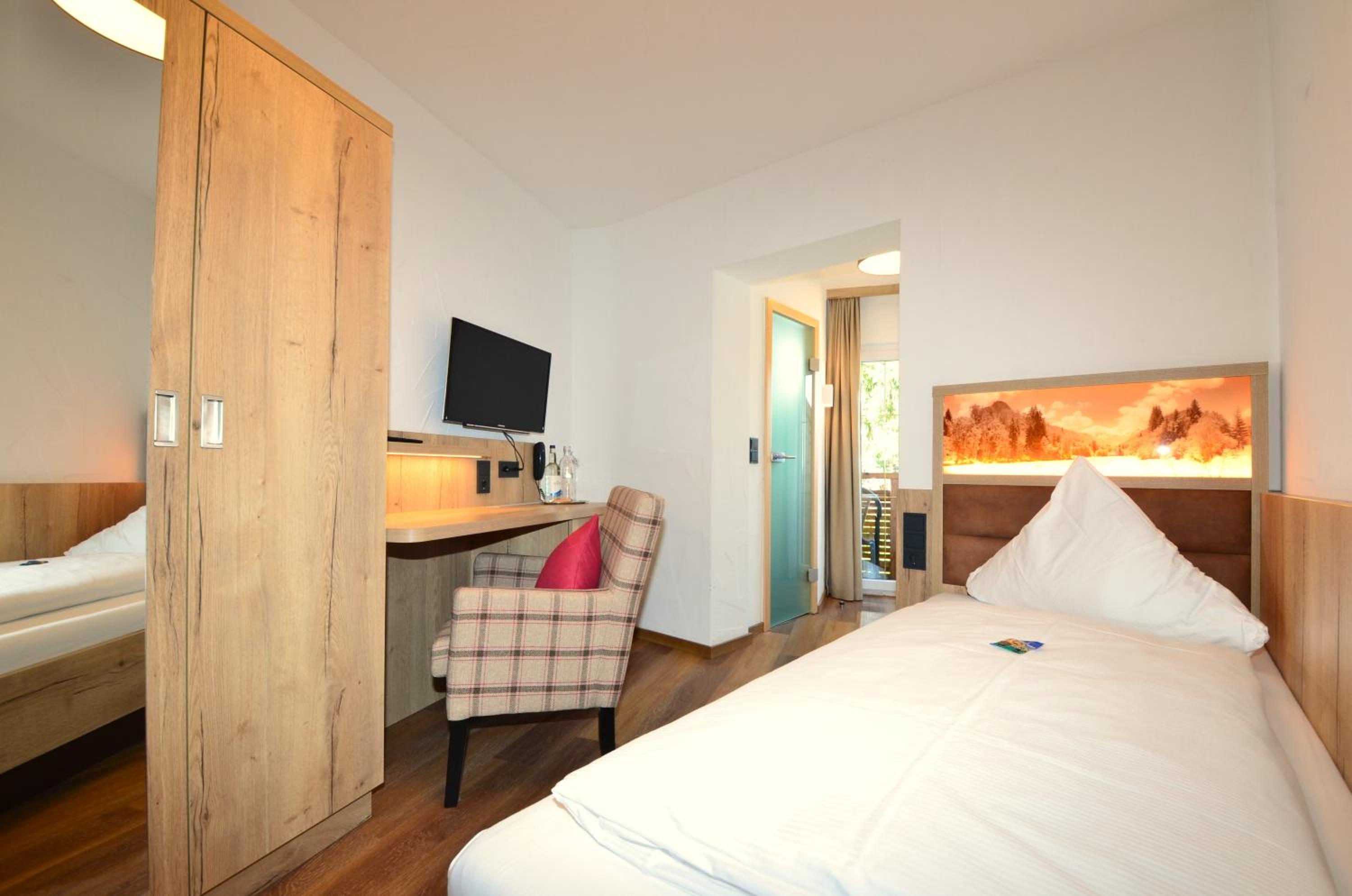 Single Room with Mountain View photo 1