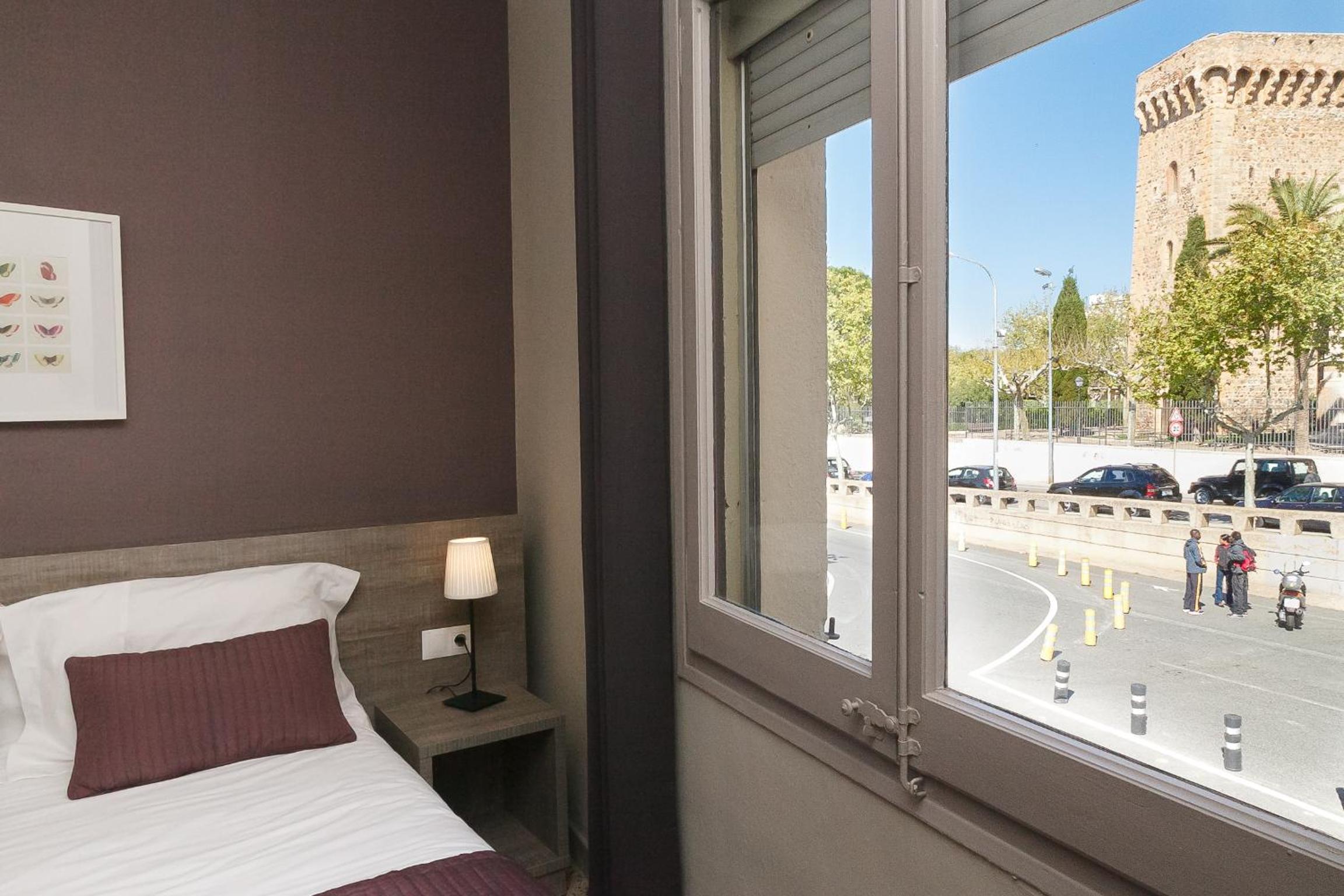 Basic Triple Room - Photo 12