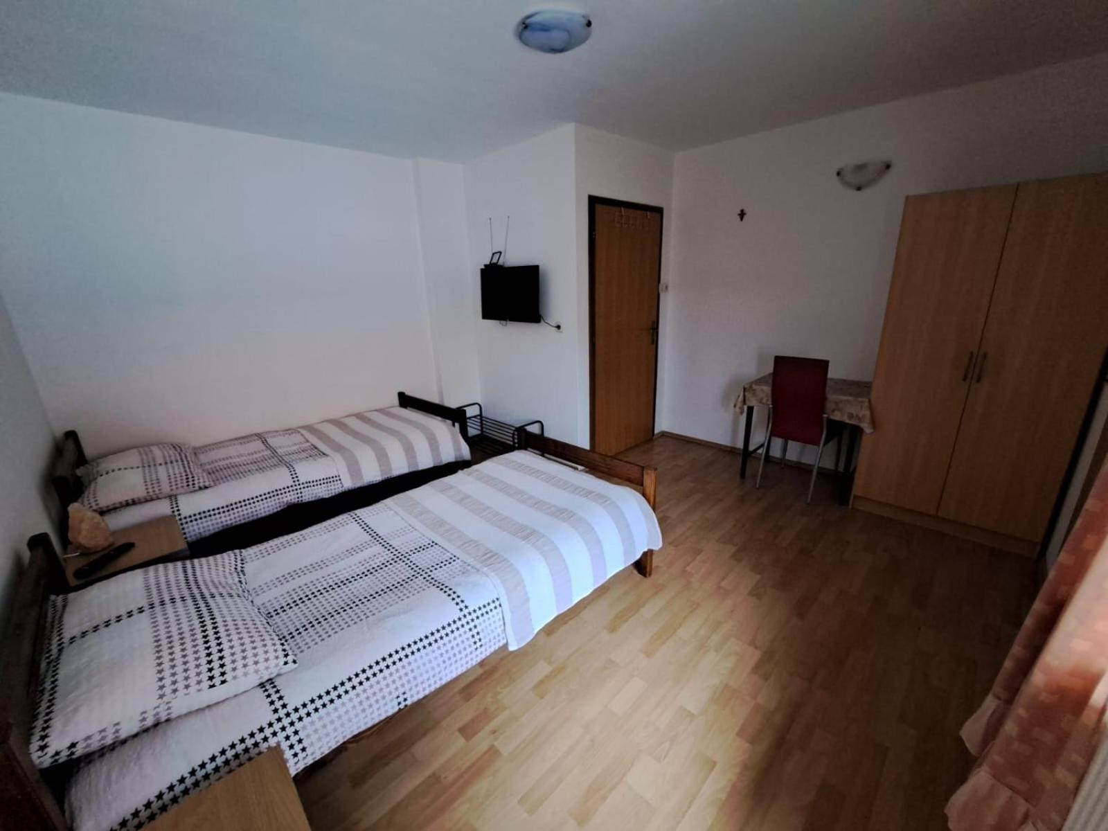 Twin Room with Balcony photo 2