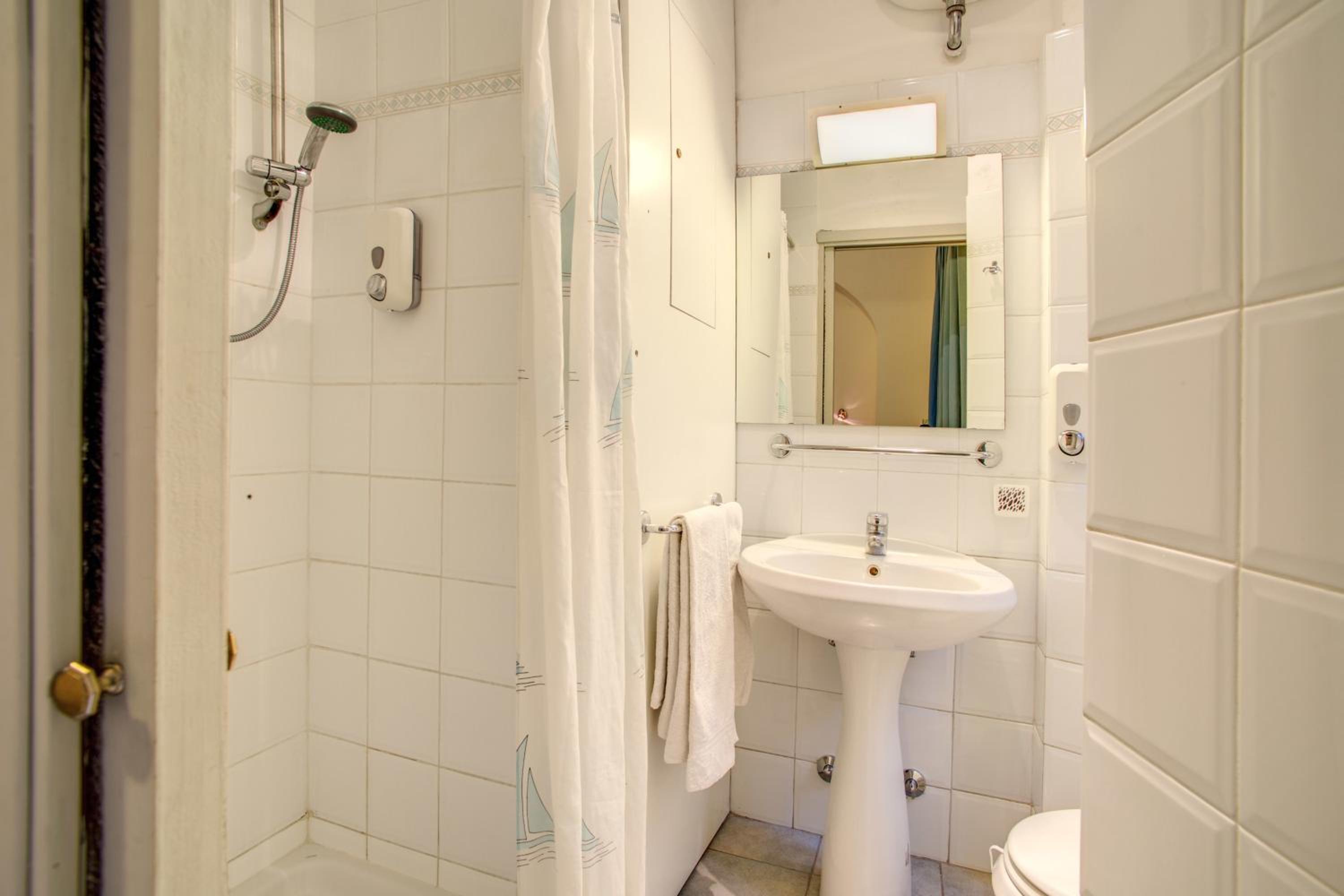Double Or Twin Room With Private External Bathroom photo 2