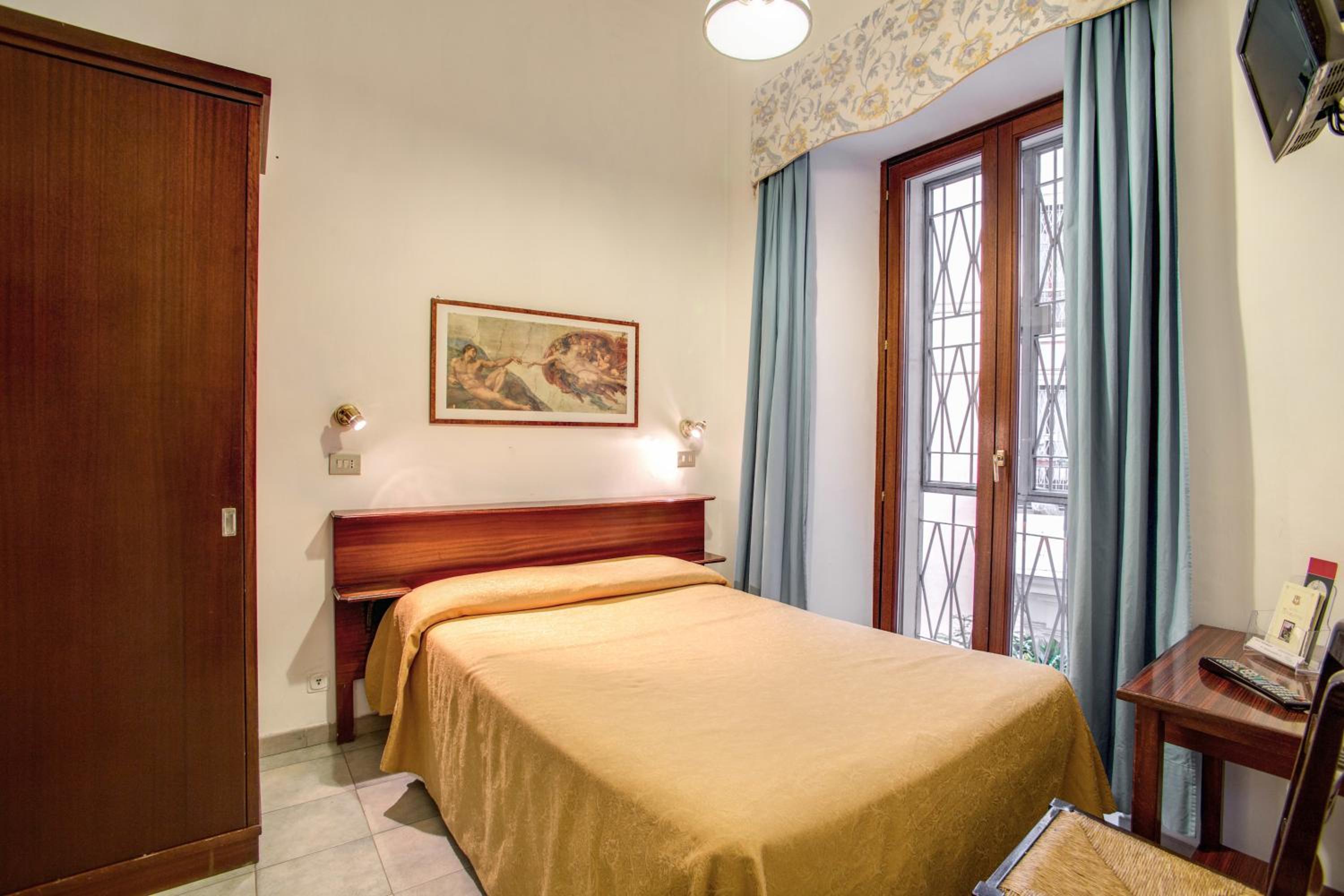 Habitación Doble Estándar o con Dos Camas Individuales.