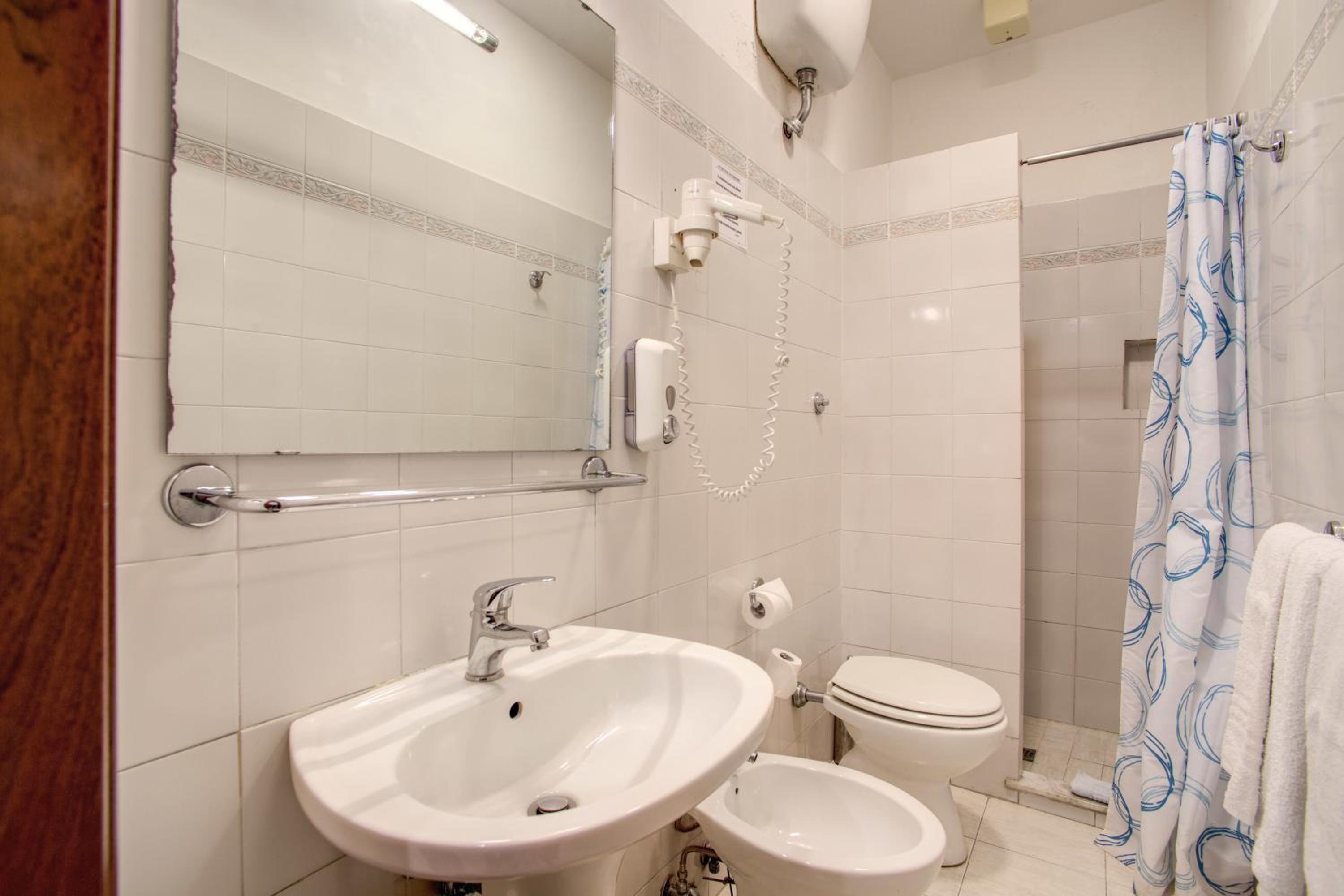 Standard Triple Room photo 2