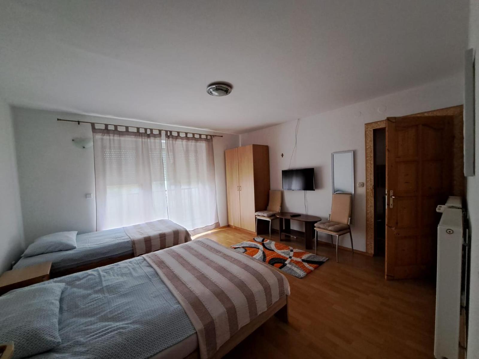 Double Room with Balcony (3 Adults) photo 1