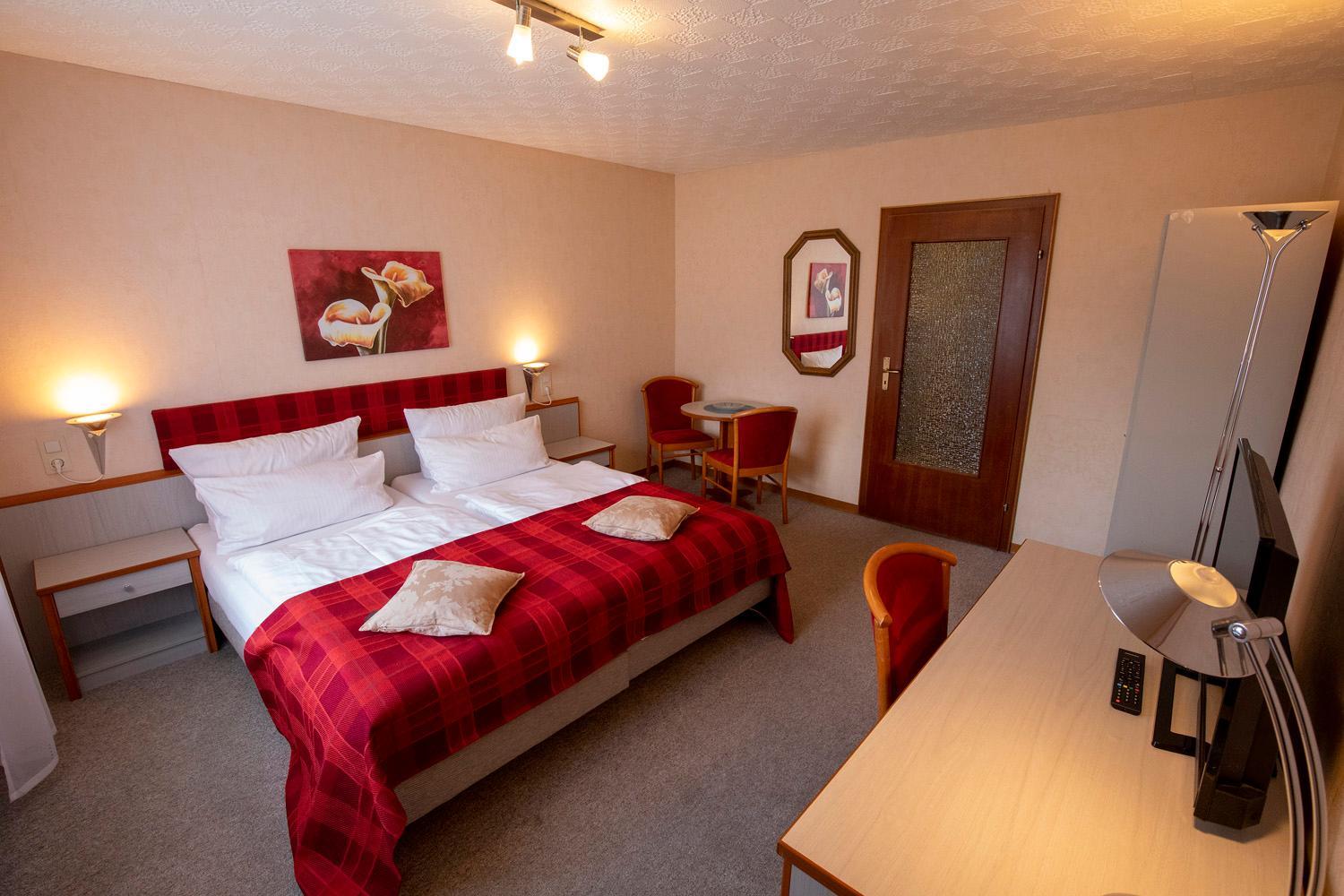 Budget Double Room - Photo 1