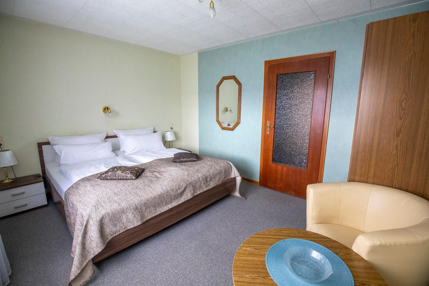 Budget Double Room - Photo 4