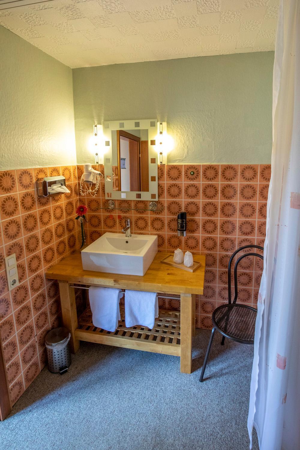 Budget Double Room - Photo 3