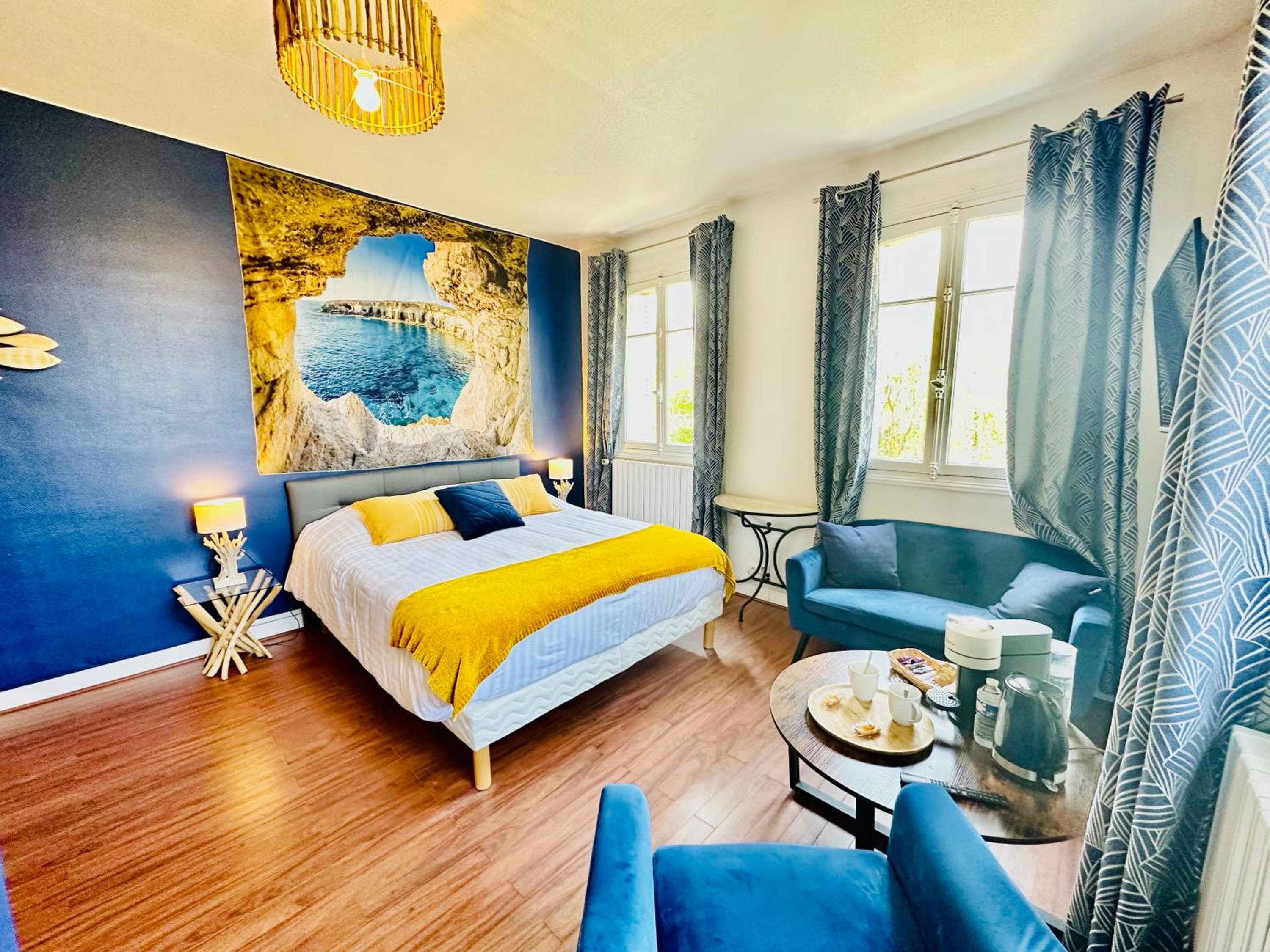 Double Room - Photo 7