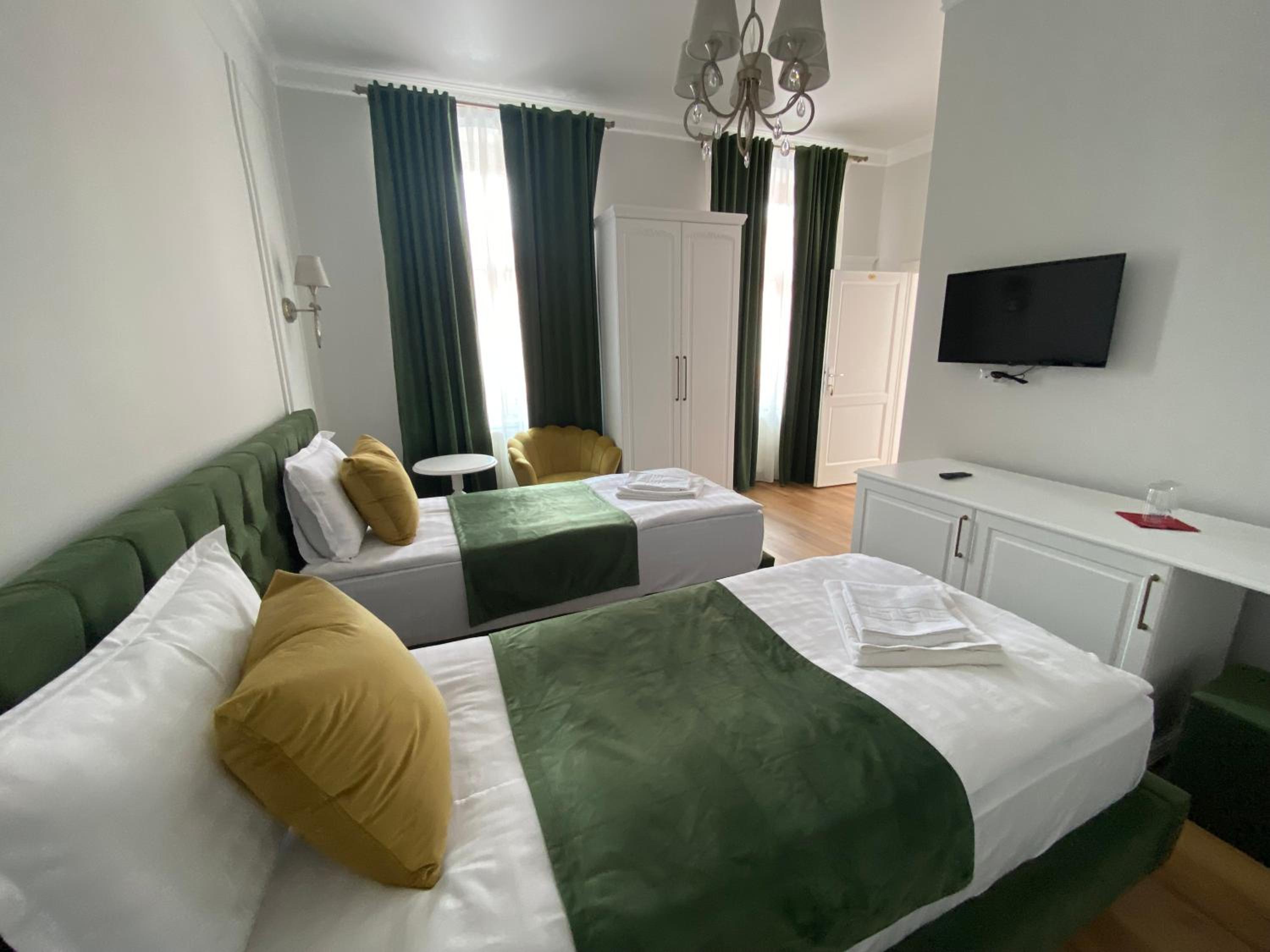 Standard Twin Room photo 2