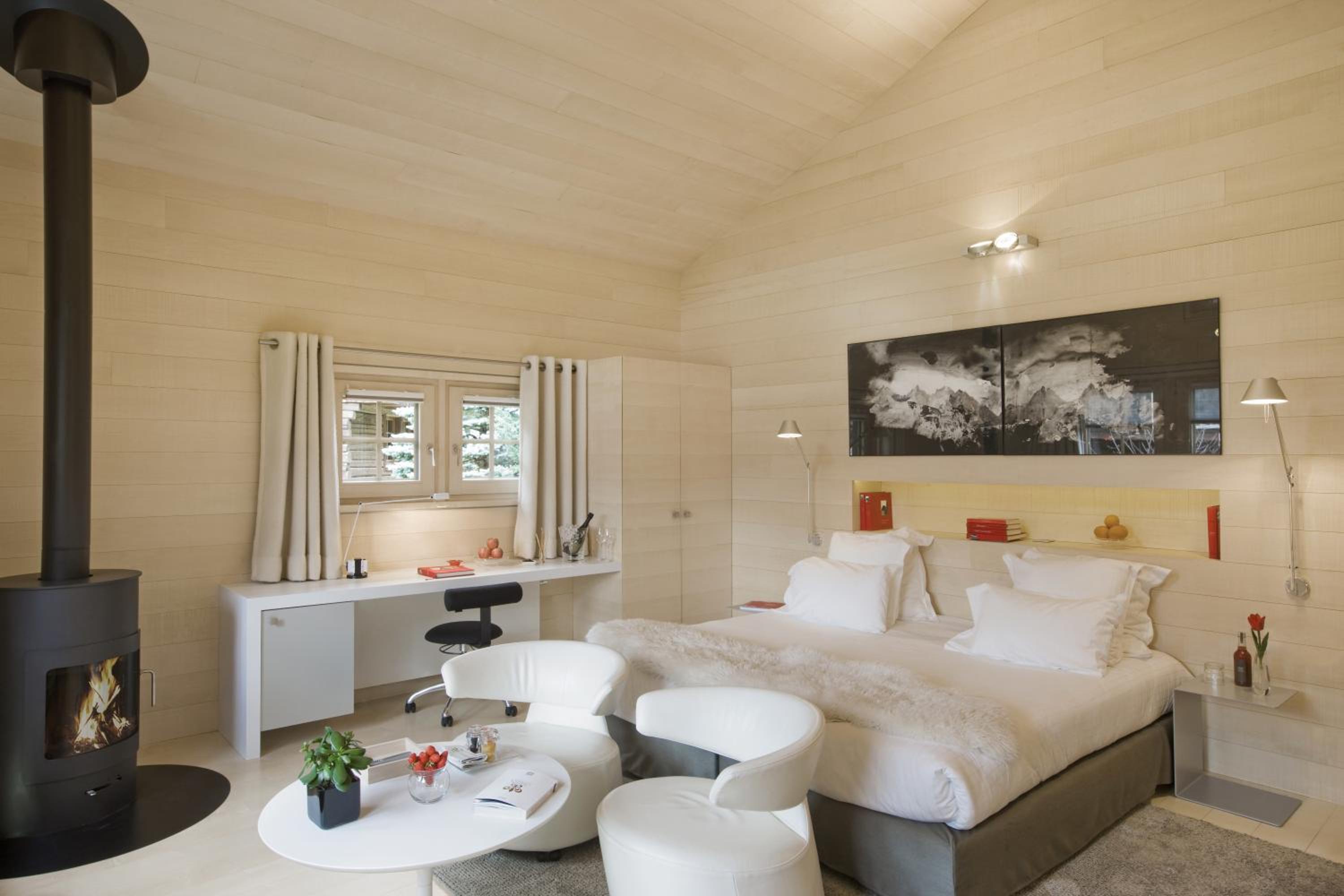 One-Bedroom Chalet with Alcove