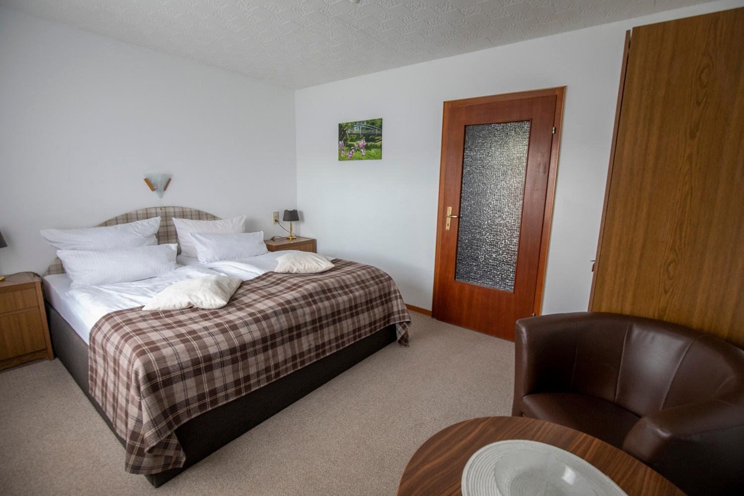 Budget Double Room - Photo 2