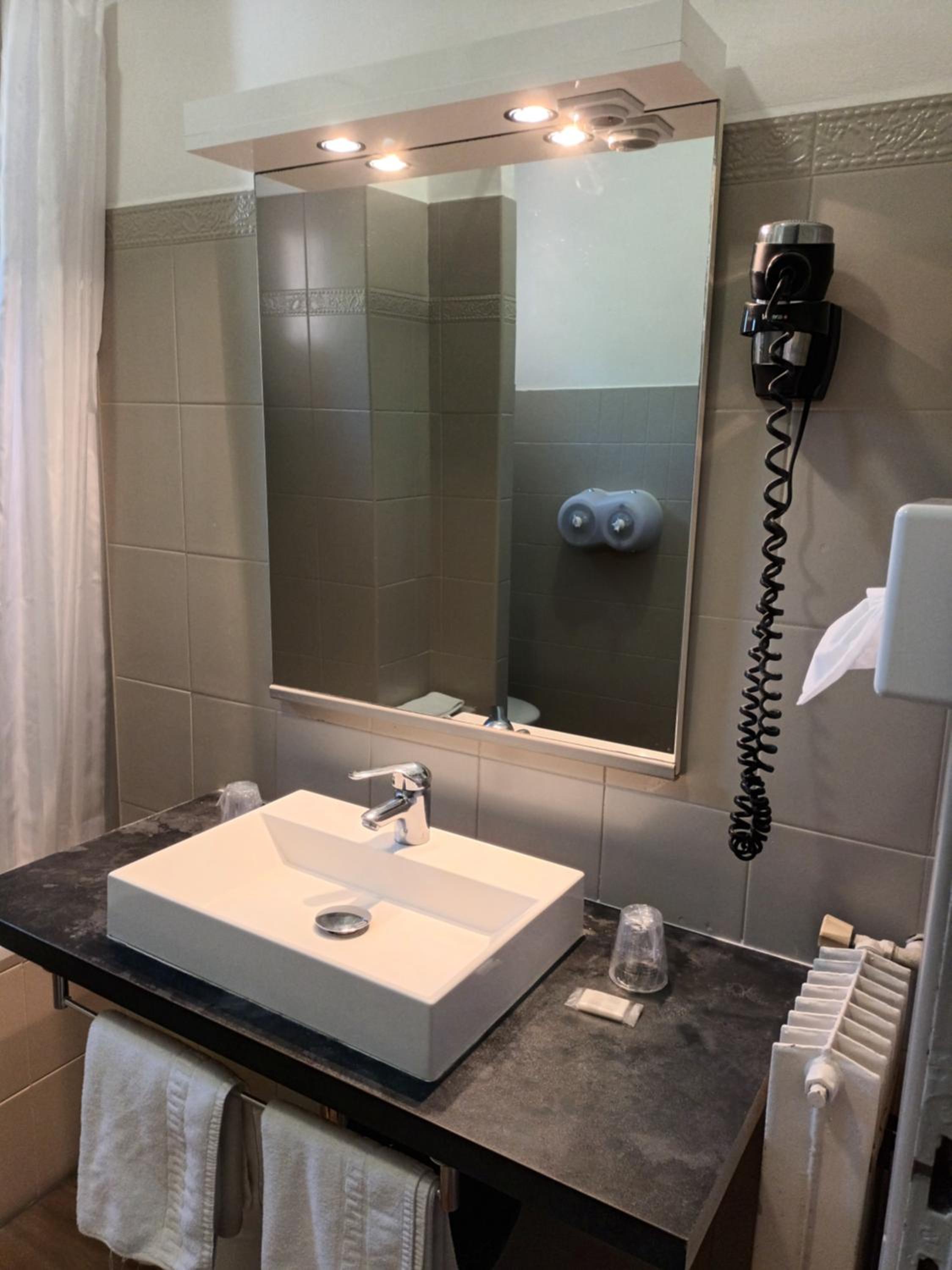 Superior Single Room photo 3