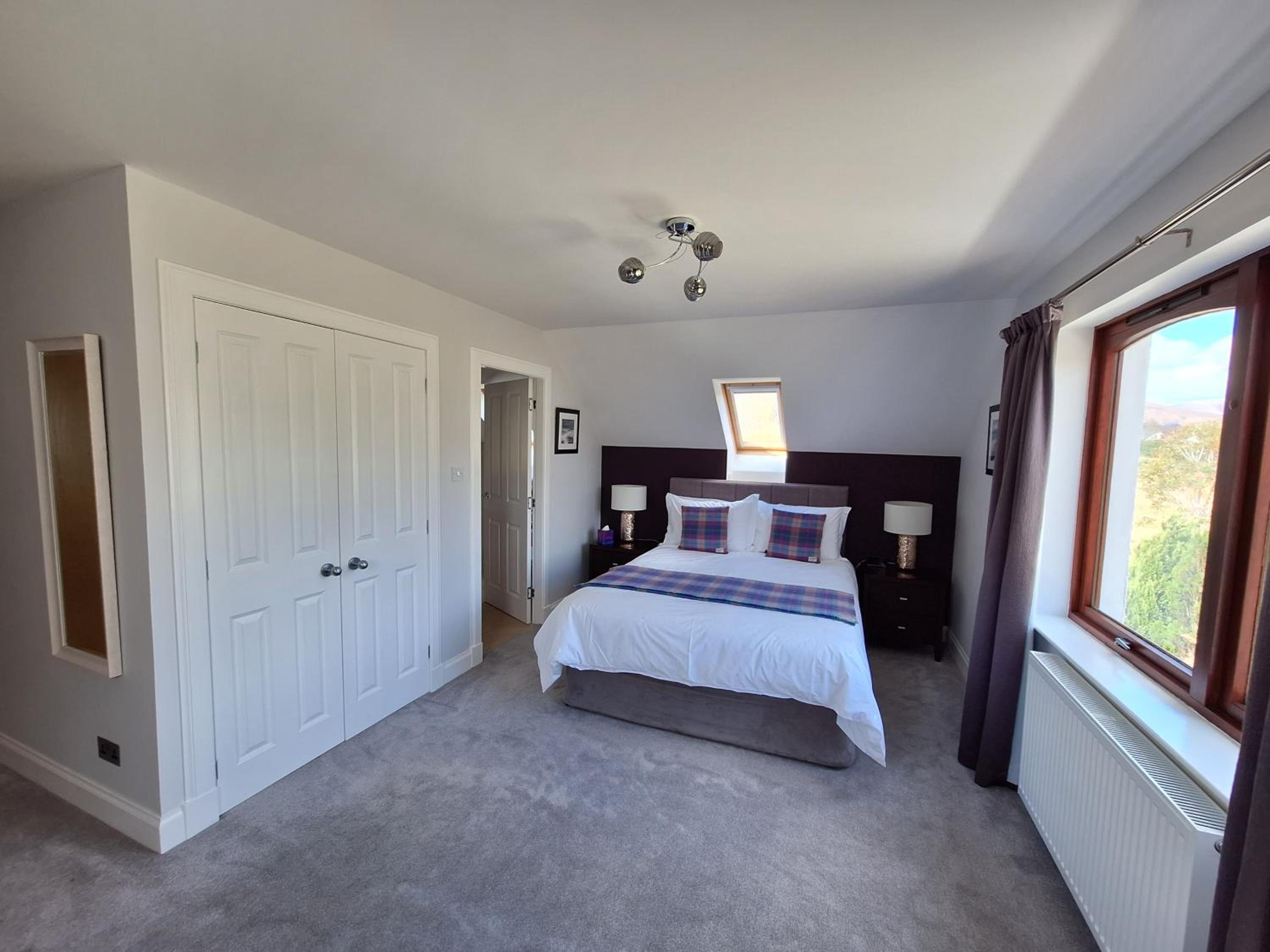 King Room with Mountain View photo 3