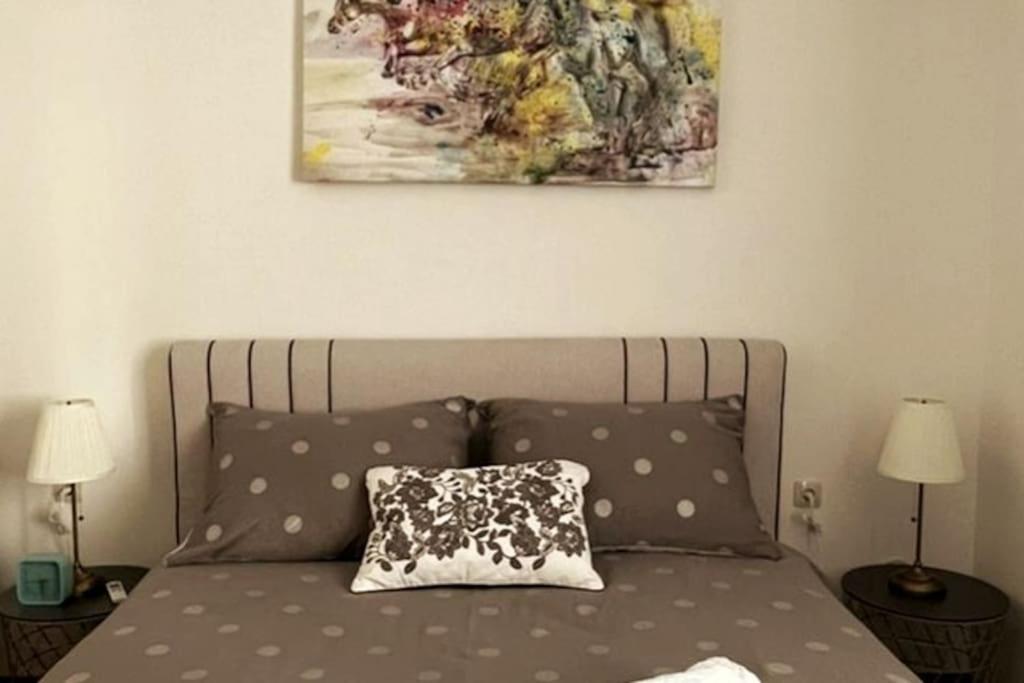 One-Bedroom Apartment photo 3
