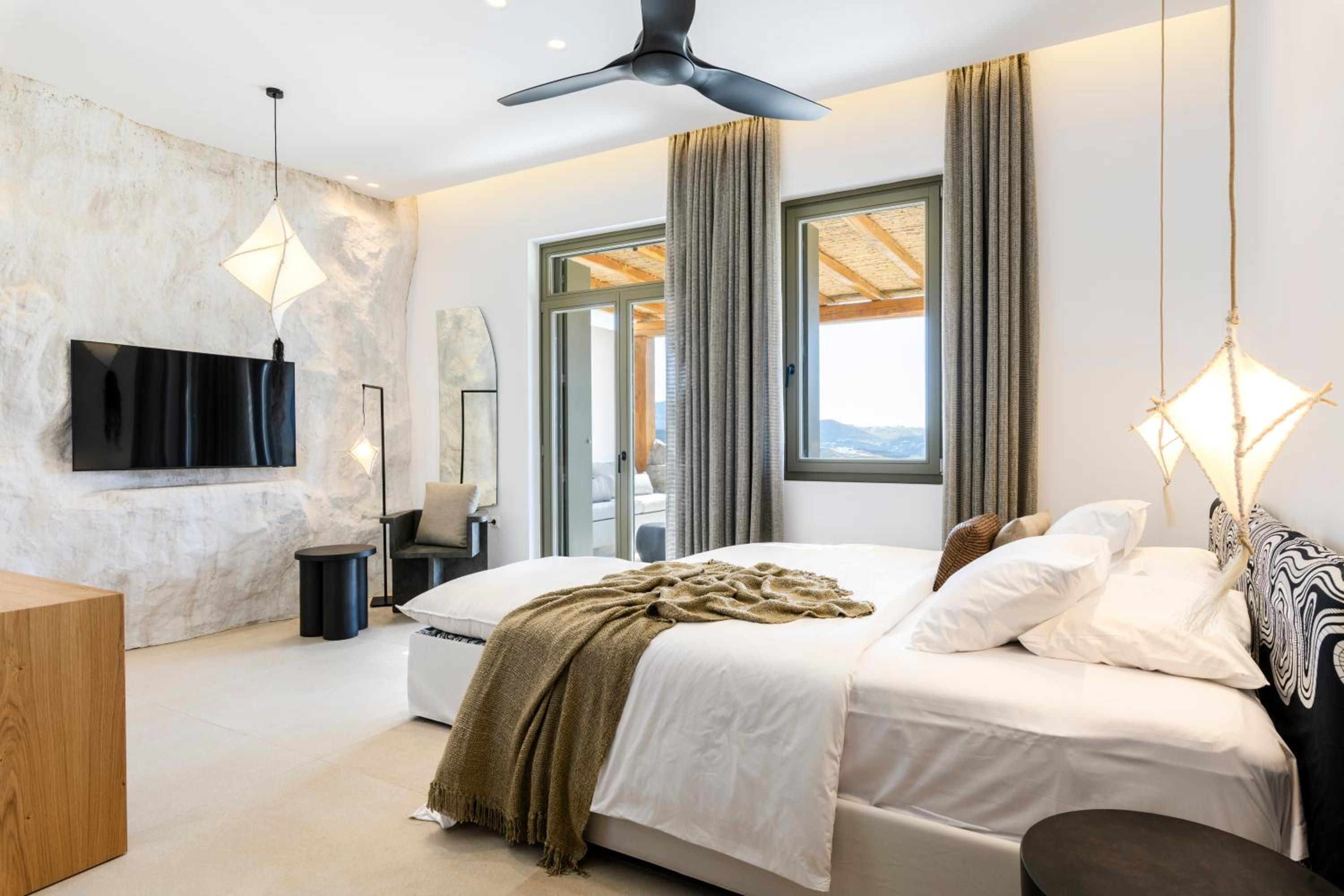 Rock Suite with Jacuzzi photo 1