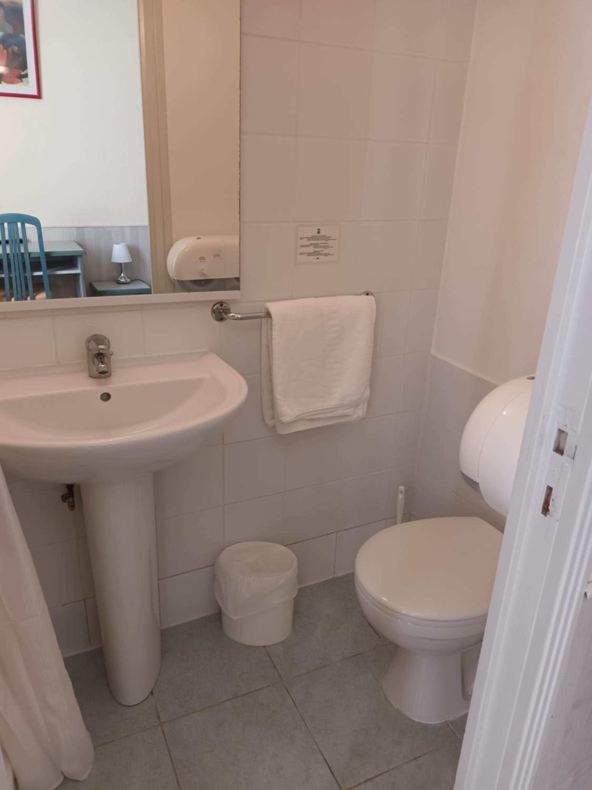 Standard Single Room photo 2