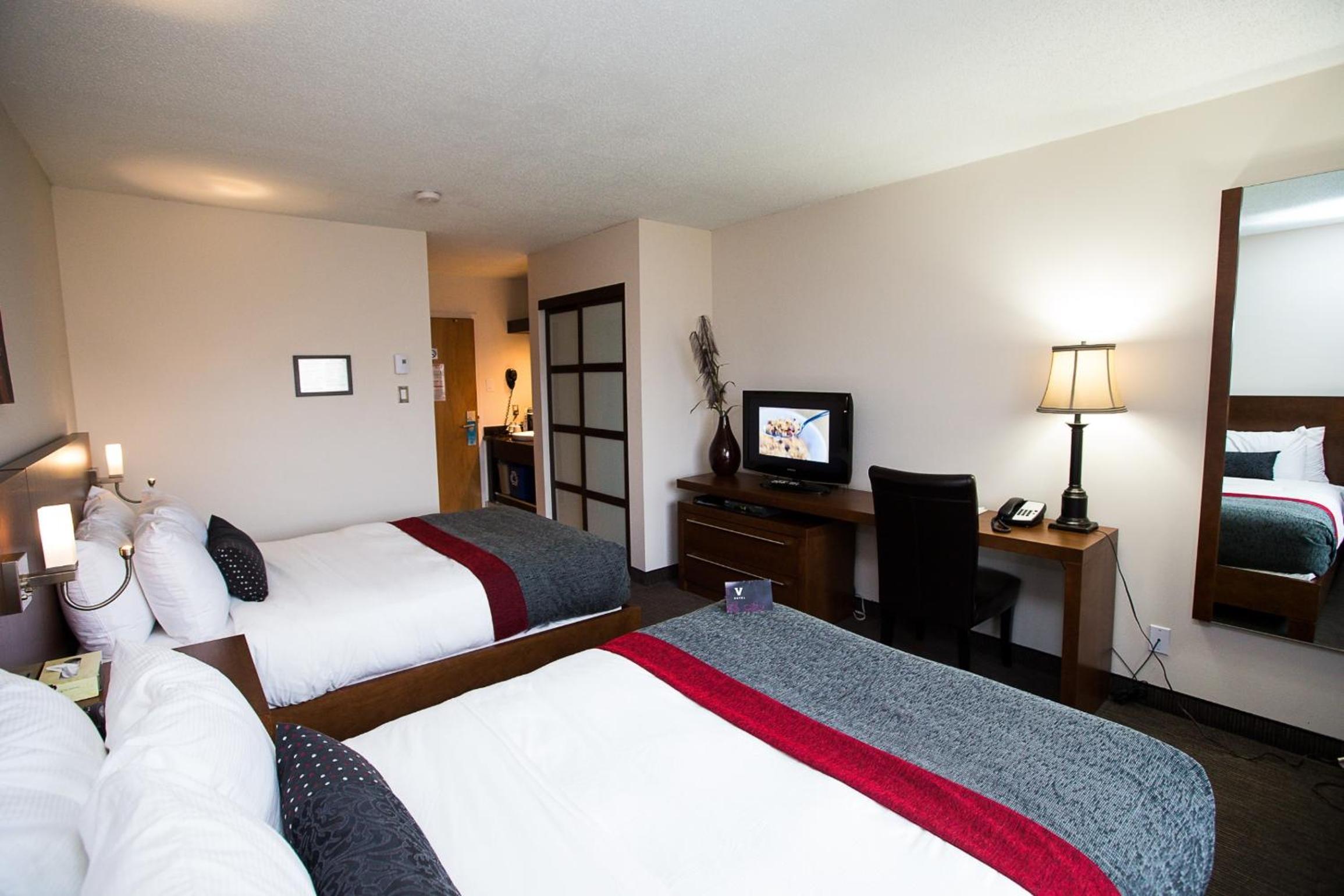 Classic Room with Two Double Beds