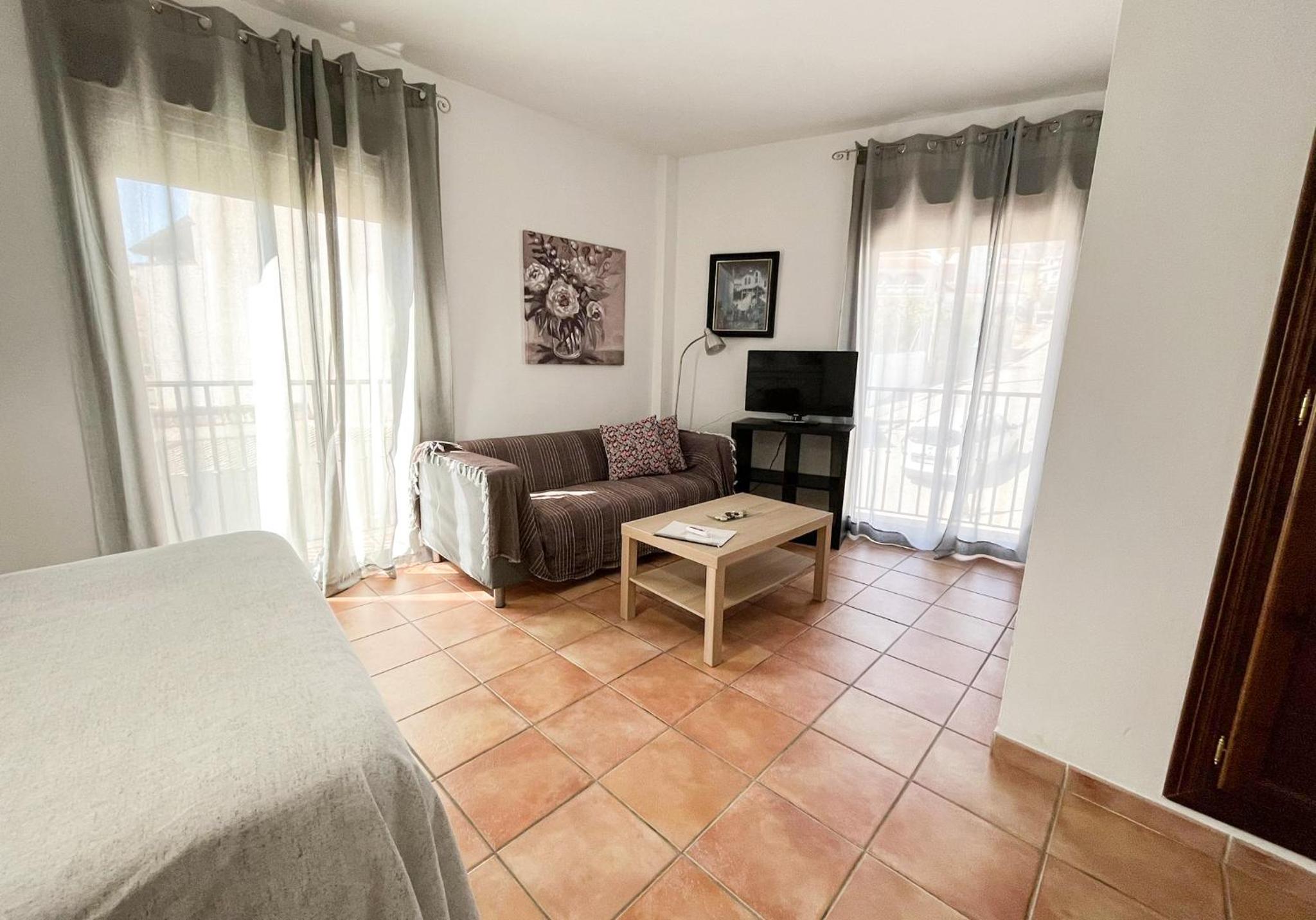 Studio Apartment photo 3