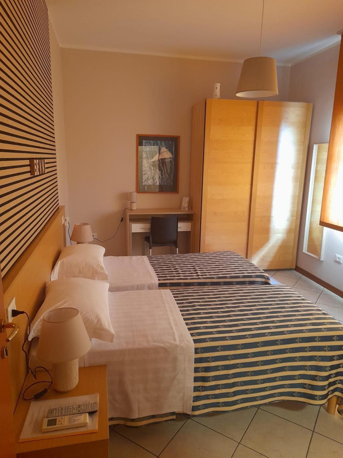 Large Double or Twin Room