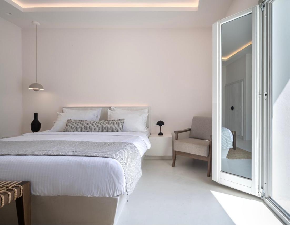 Standard Suite with Indoor Jetted Tub - Photo 11