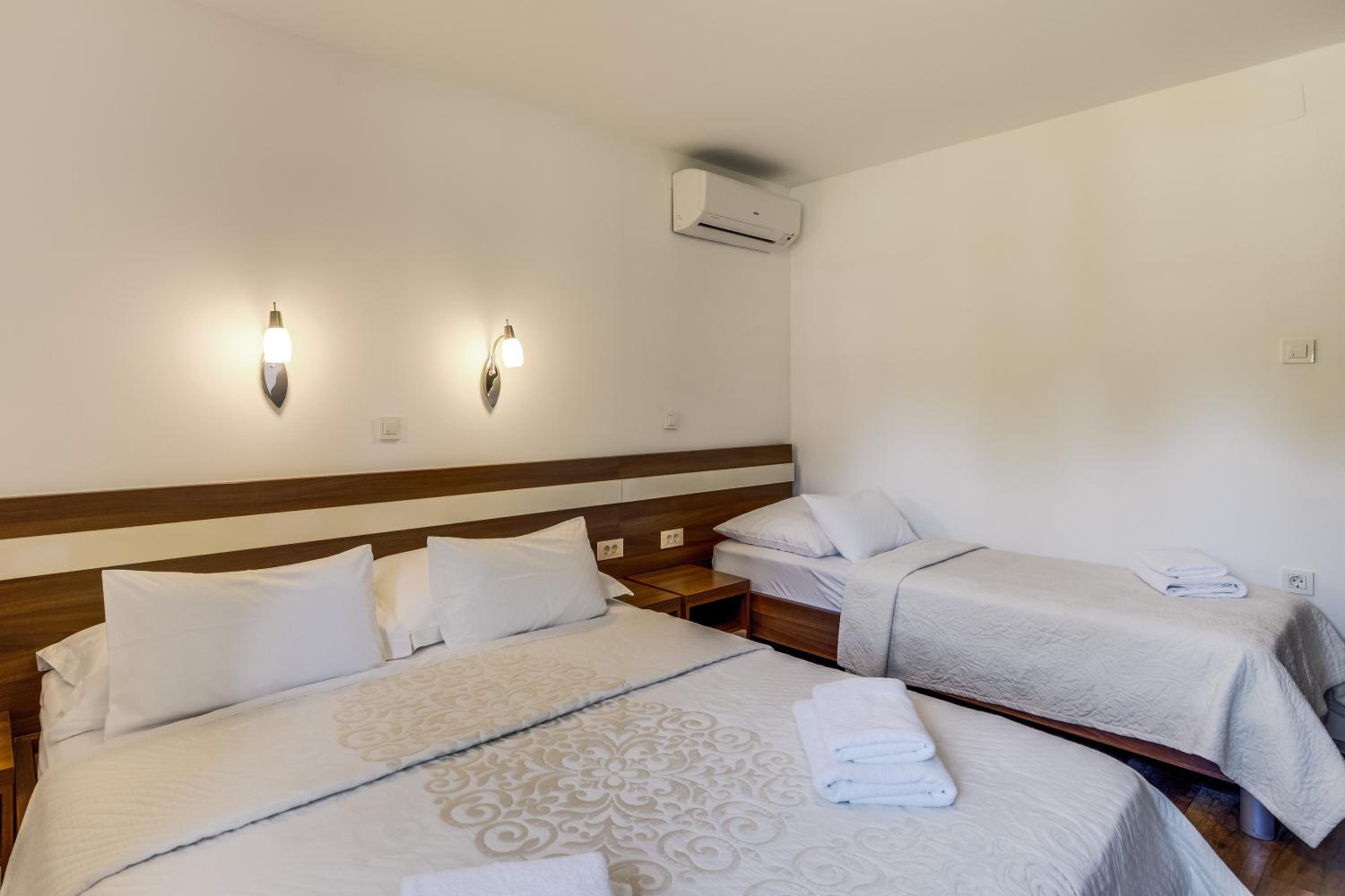 Triple Room - Photo 3