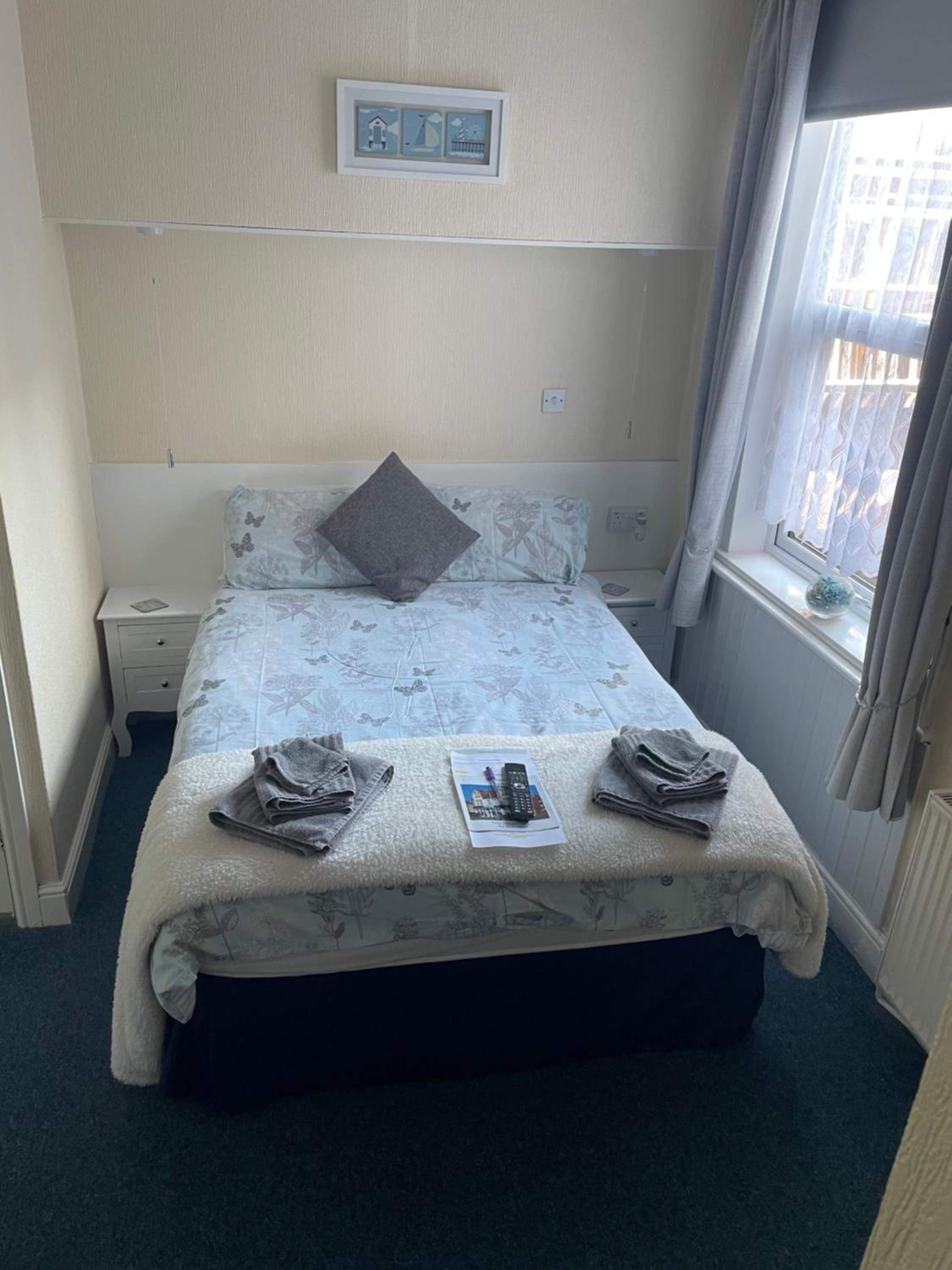 Budget Double Room photo 3