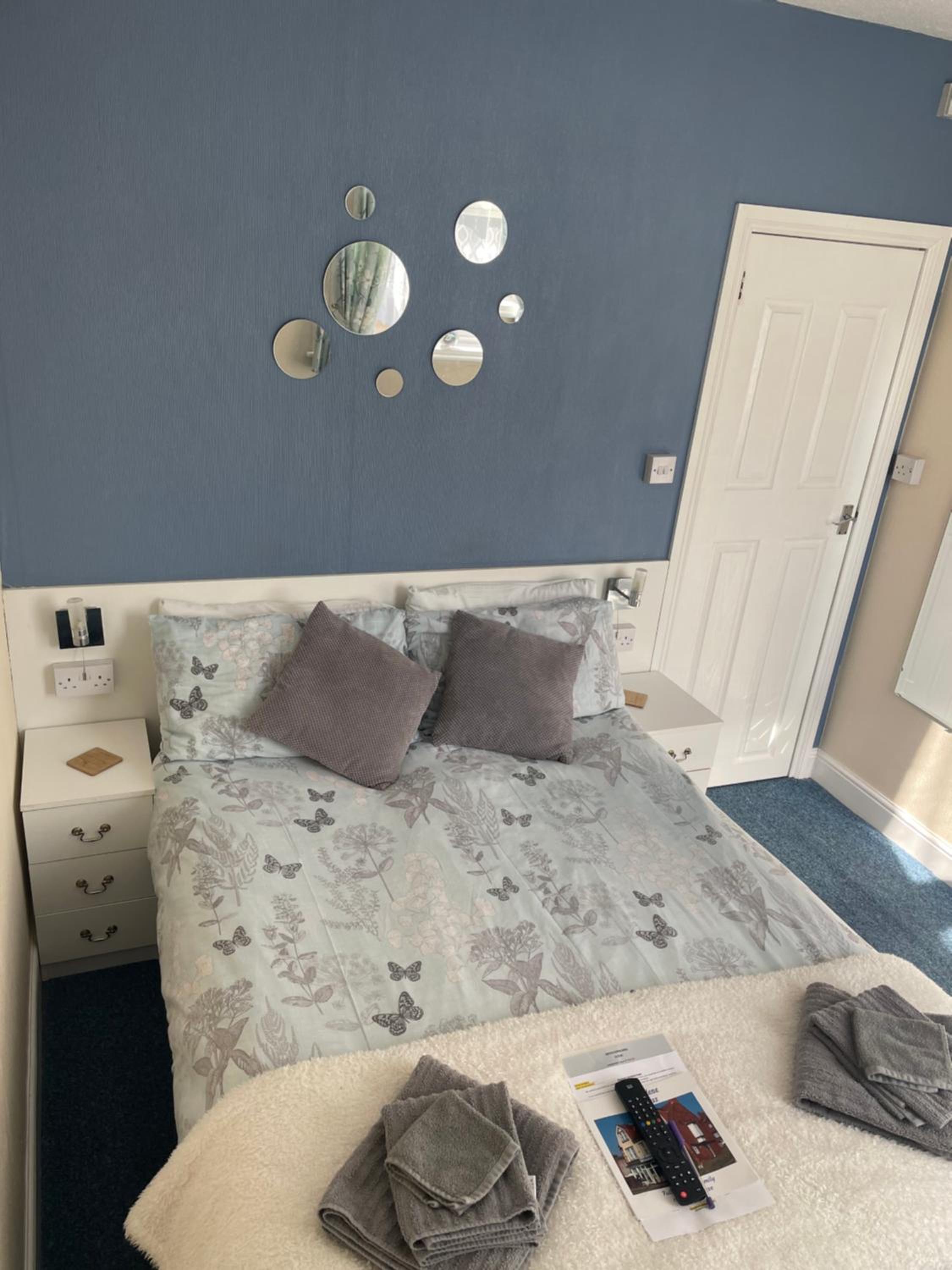 Budget Double Room photo 2