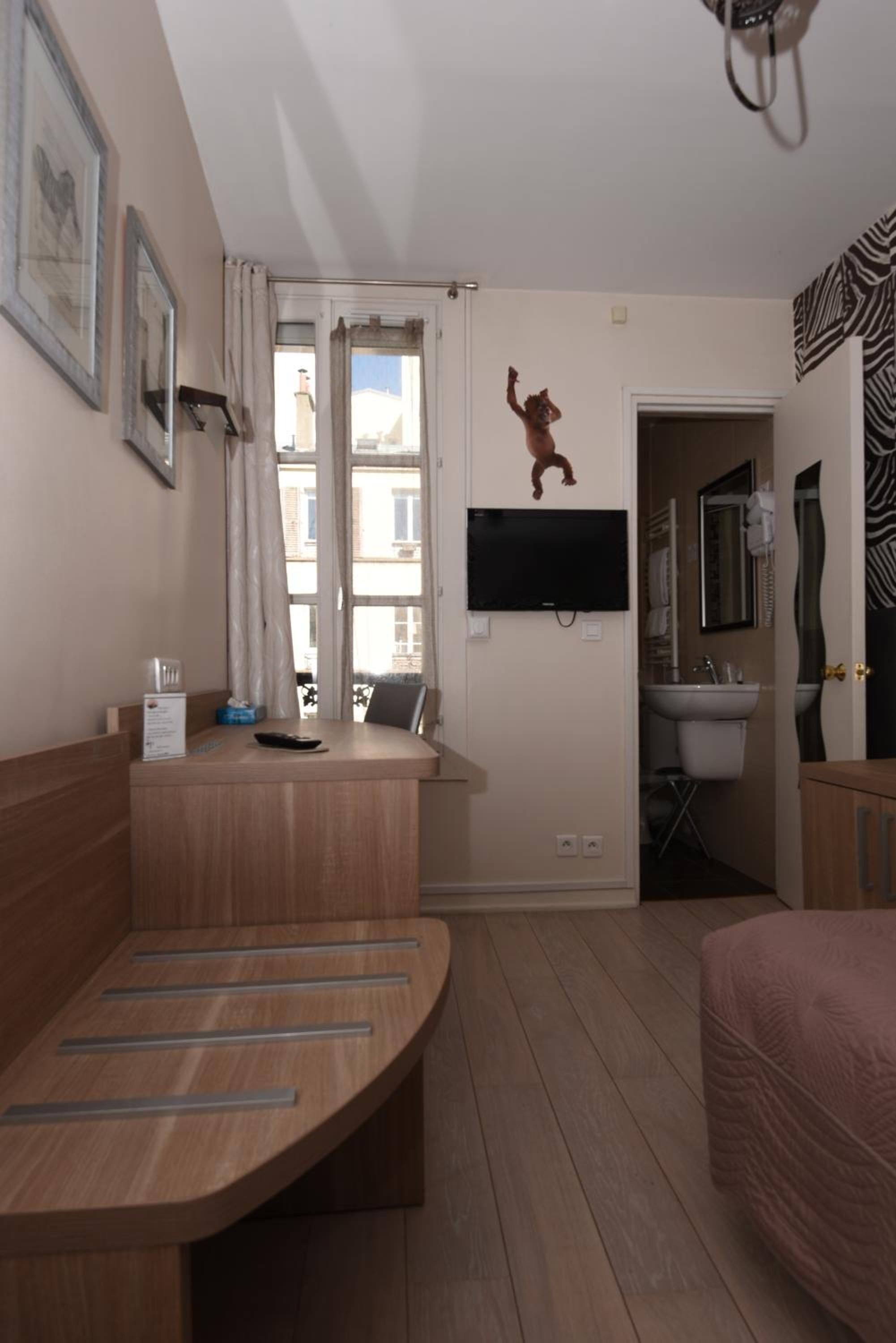 Single Room photo 2