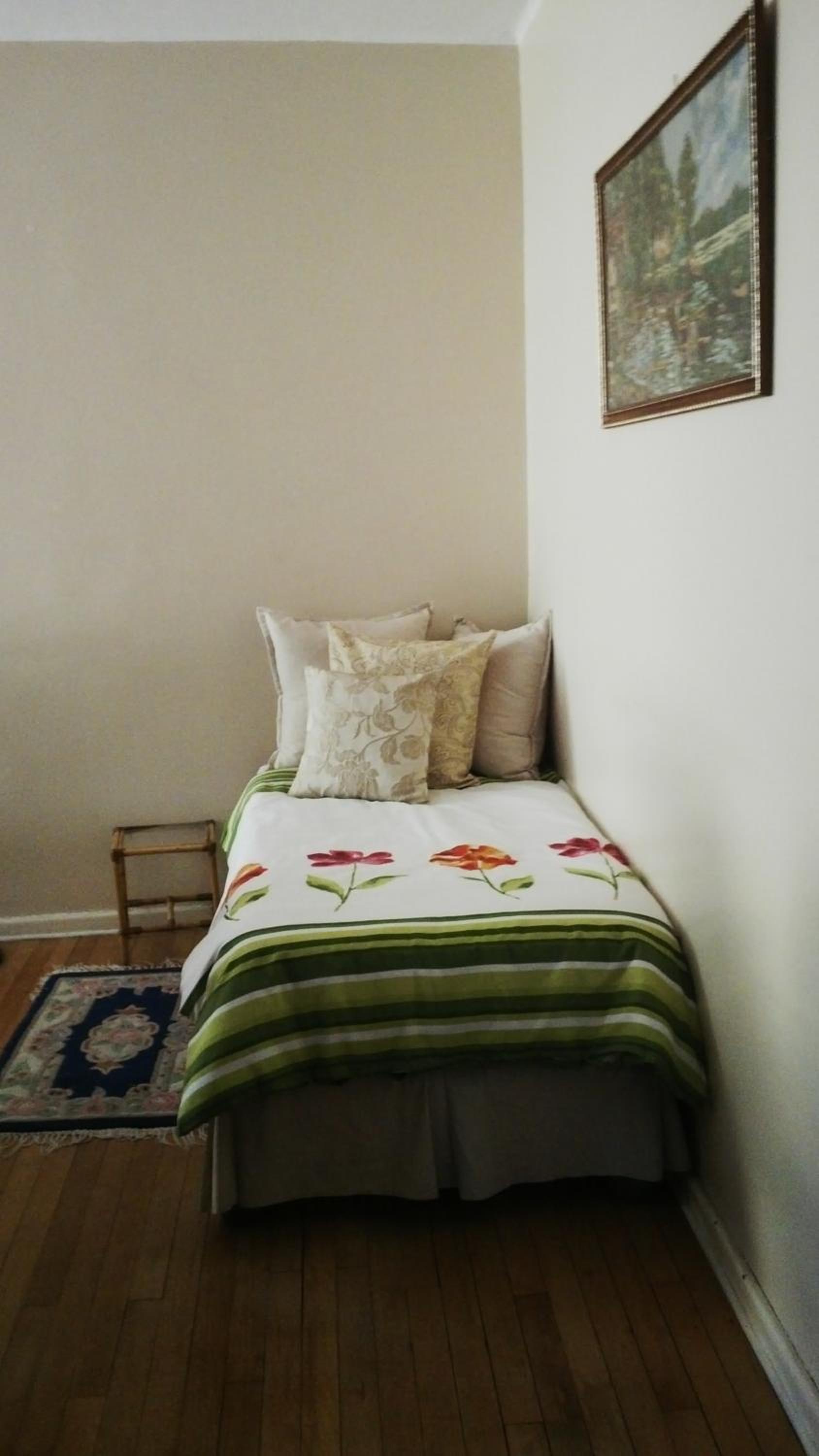 One-Bedroom Apartment - Photo 4