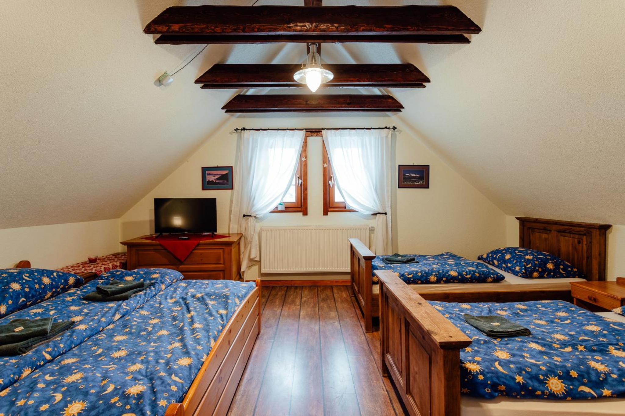 Twin Room - Photo 1