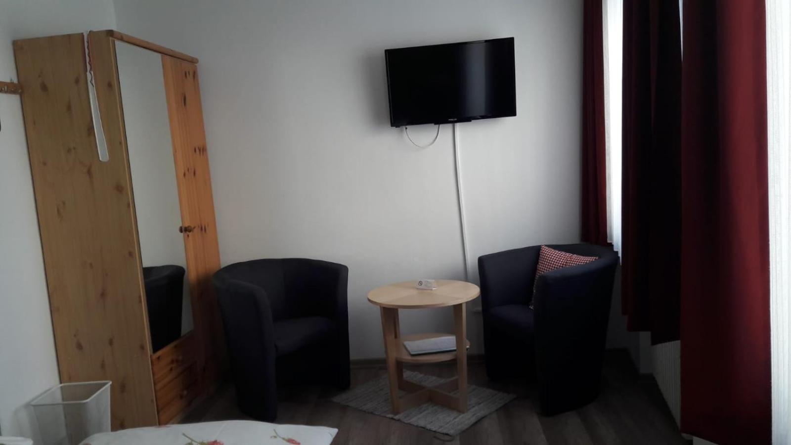 Standard Double Room - Photo 2