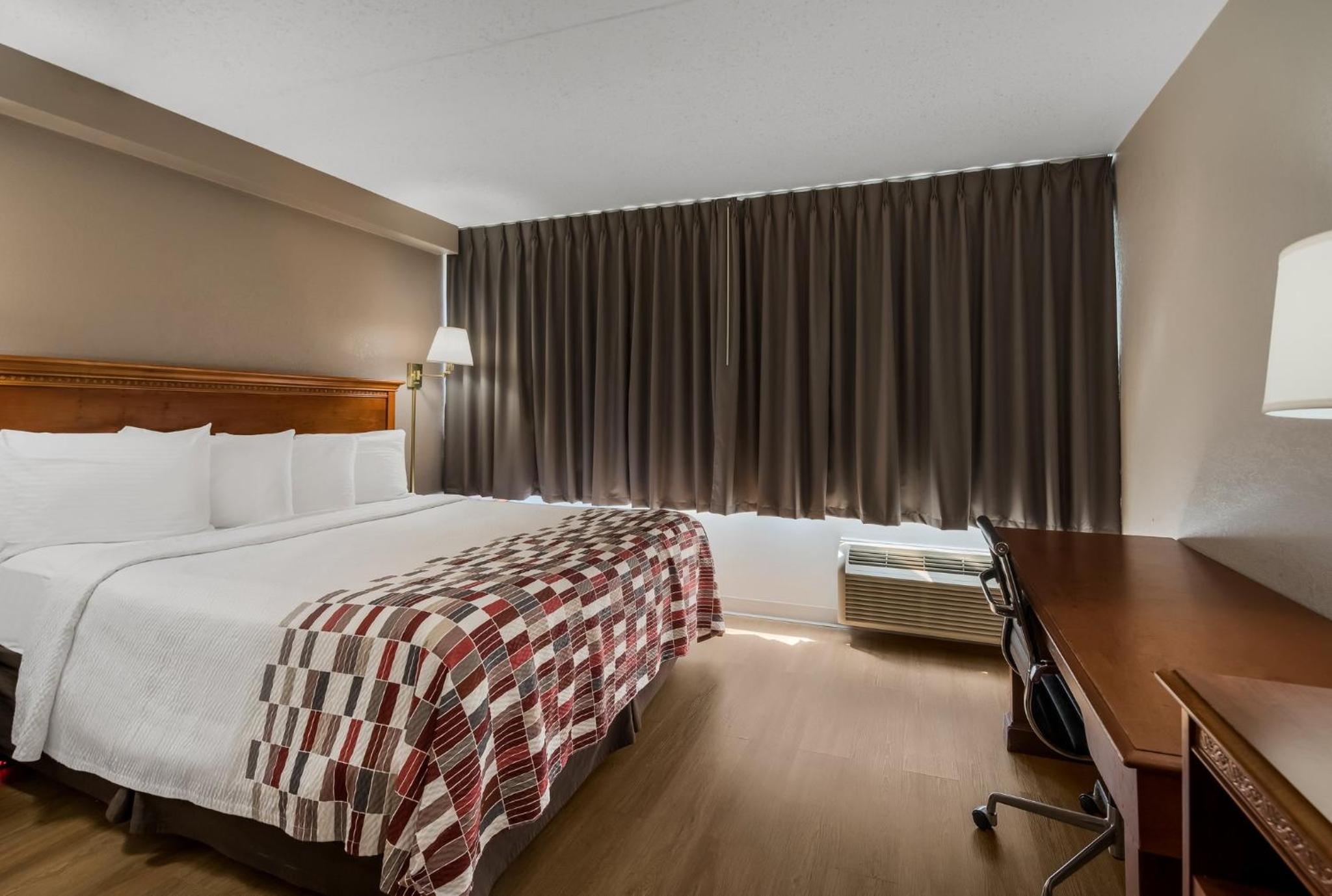 King Suite with Spa Bath photo 1