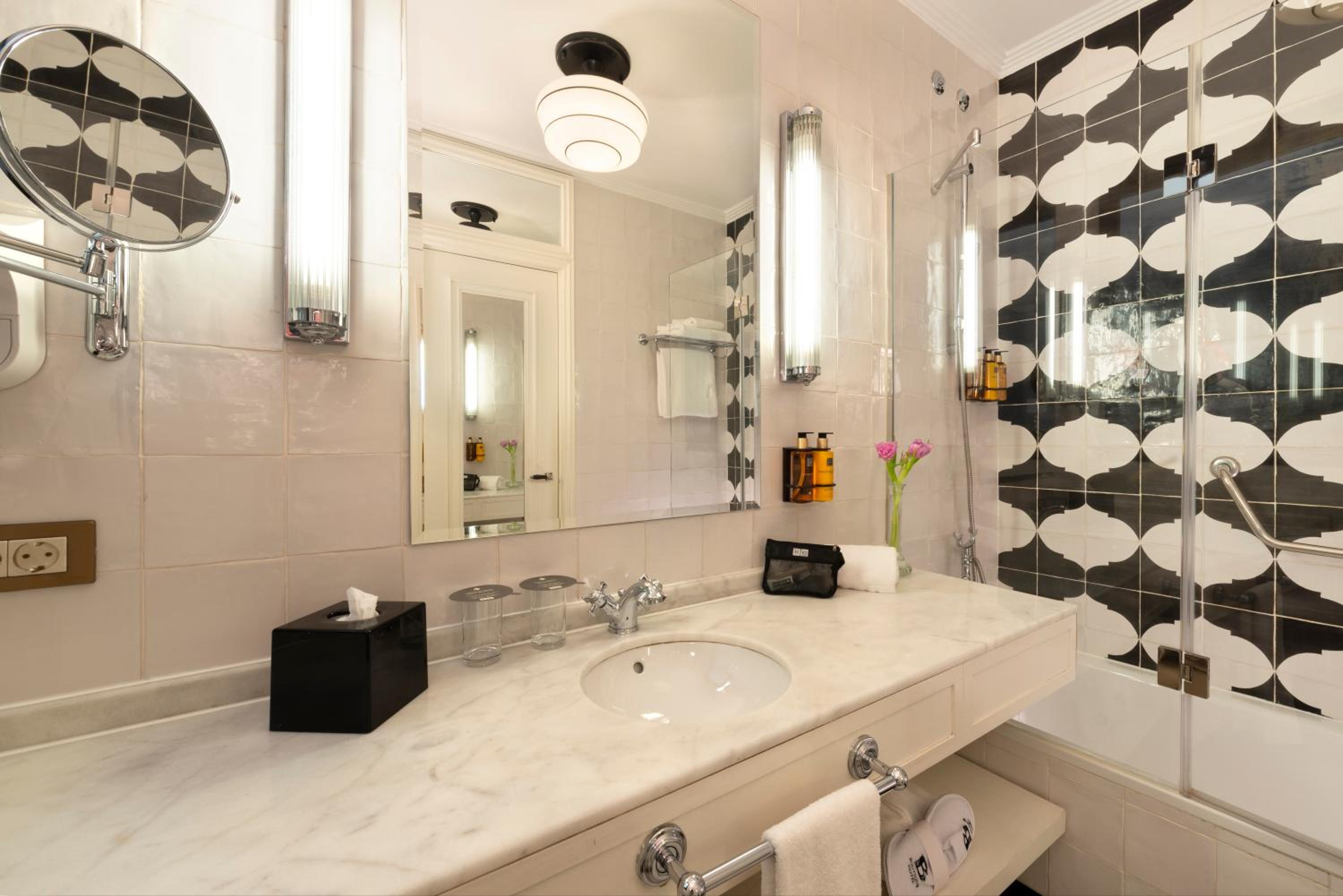 Classic Double or Twin Room - Photo 3